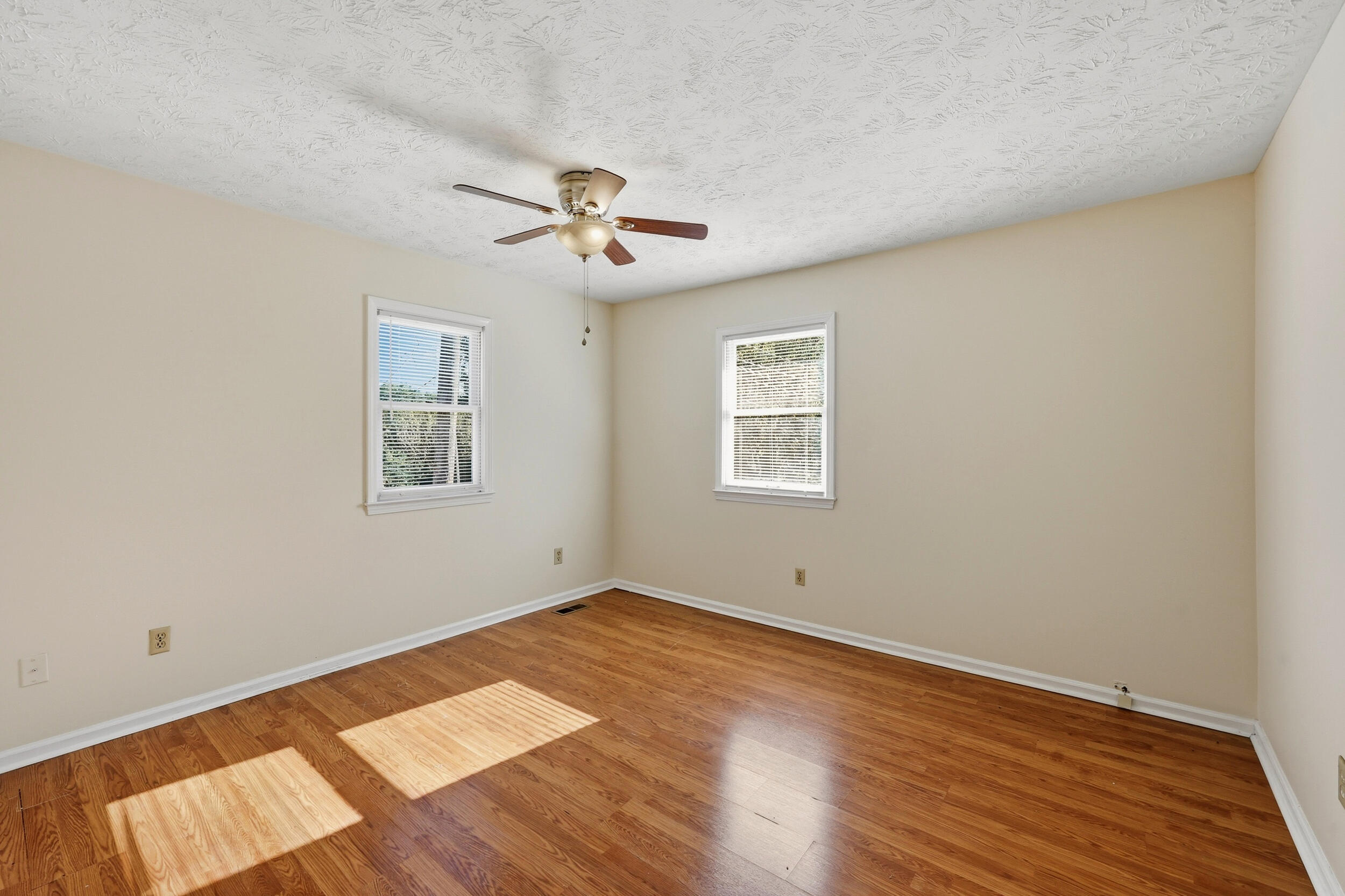 3225 Mammoth Drive Property Photo 9