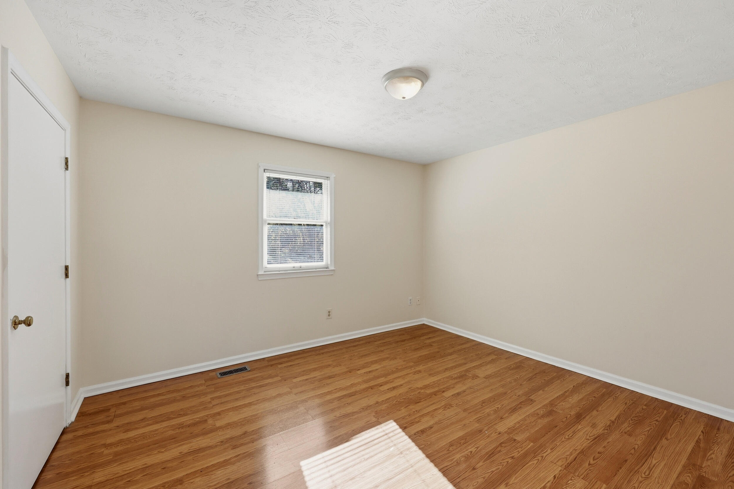 3225 Mammoth Drive Property Photo 11