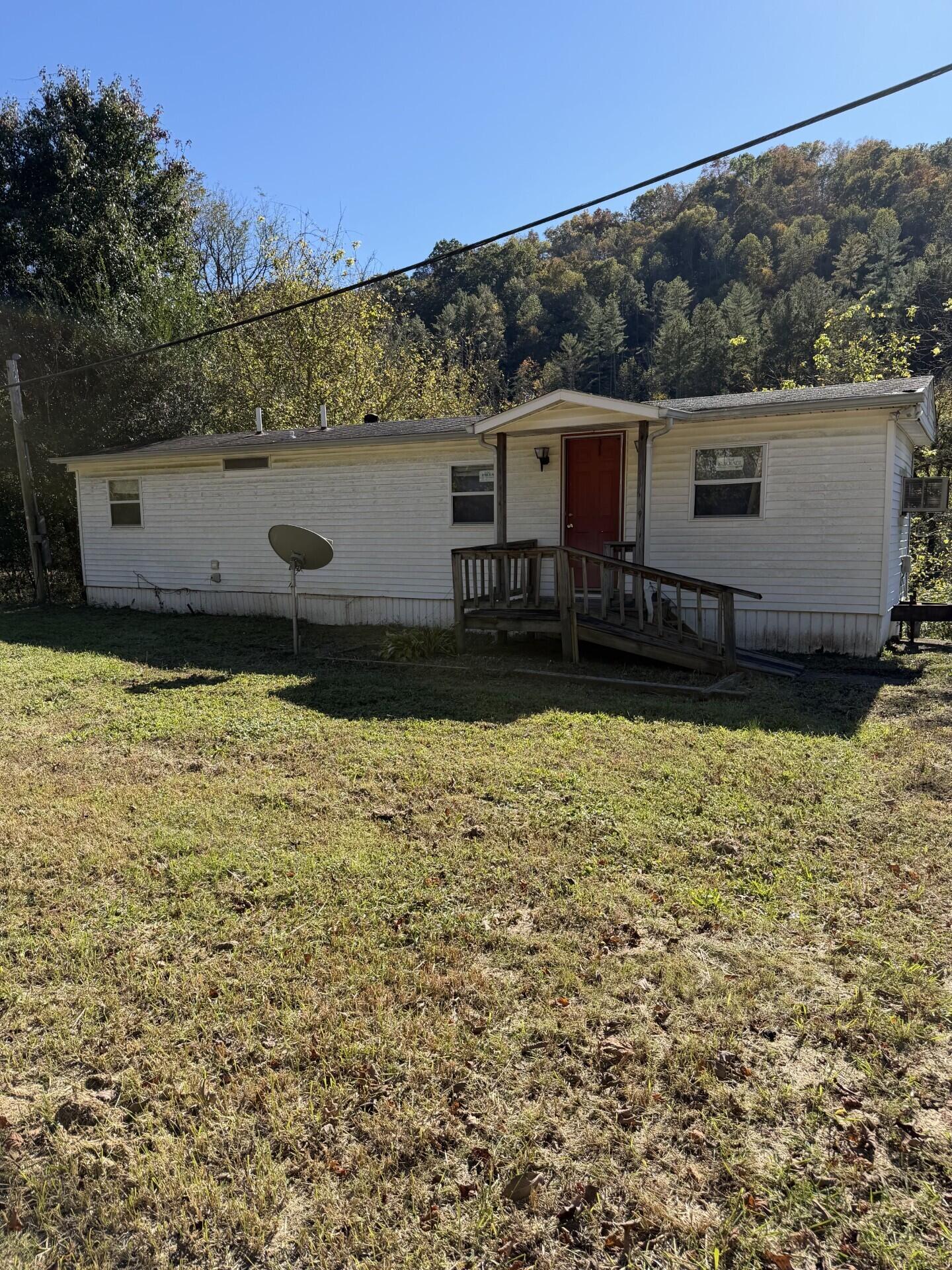 3646 Kentucky 114 Property Photo 1