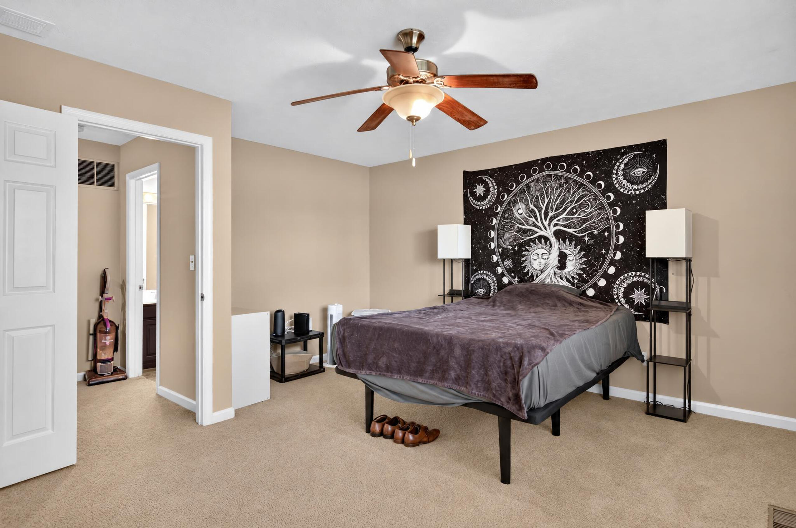 3627 Keystone Court Property Photo 5