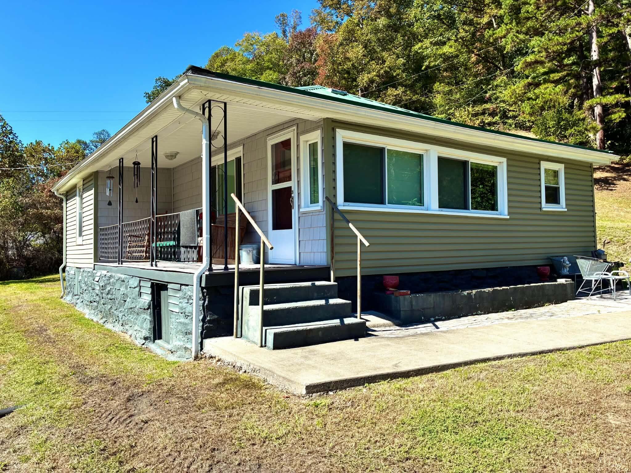3063 Highway 522 Property Photo 1