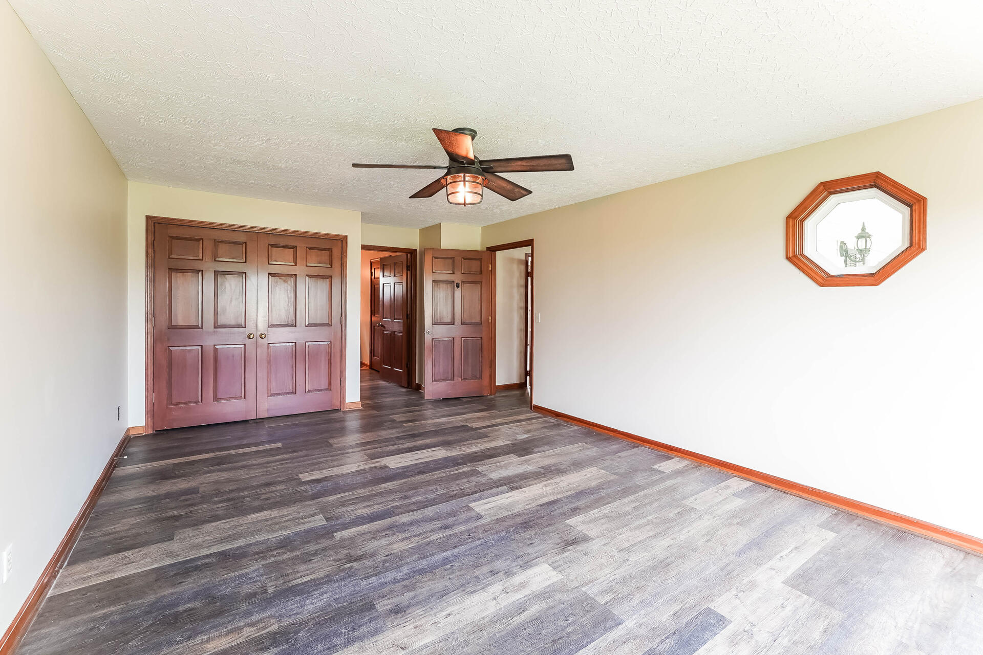 5990 Clarksville Road Property Photo 6