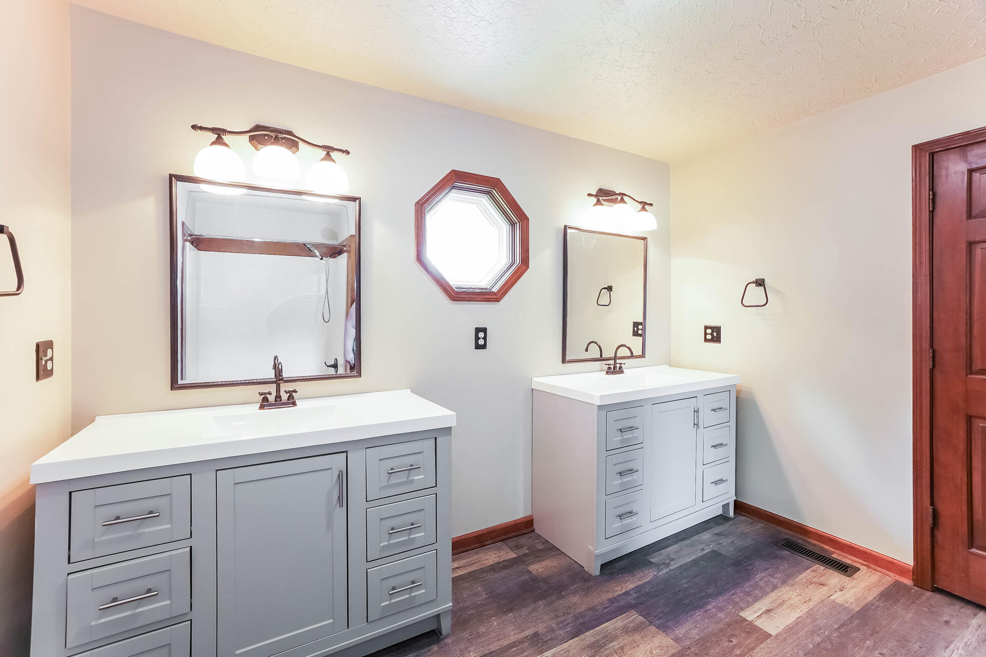 5990 Clarksville Road Property Photo 15