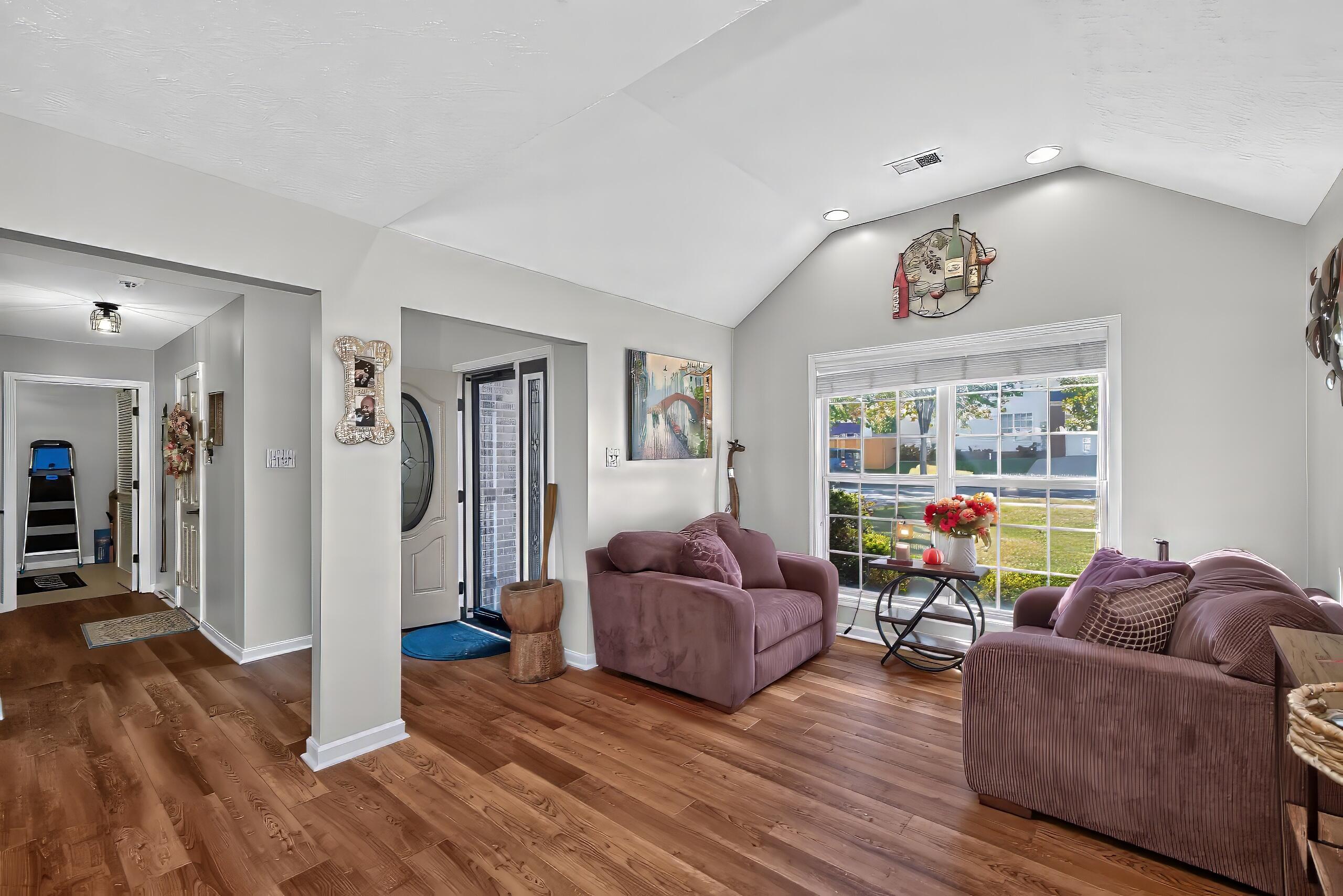 2157 Haddon Drive Property Photo 8