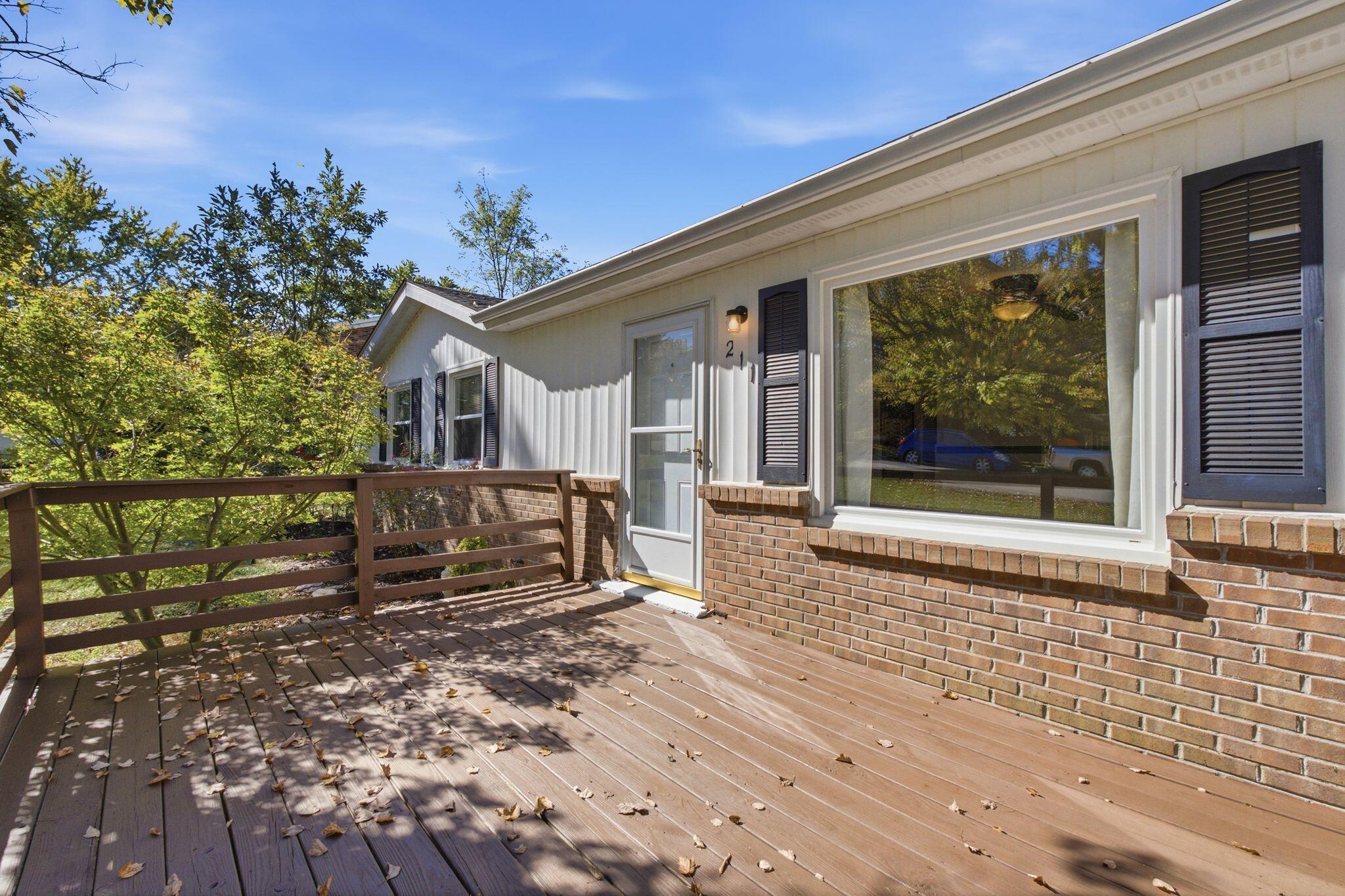 211 Brookfield Drive Property Photo 3