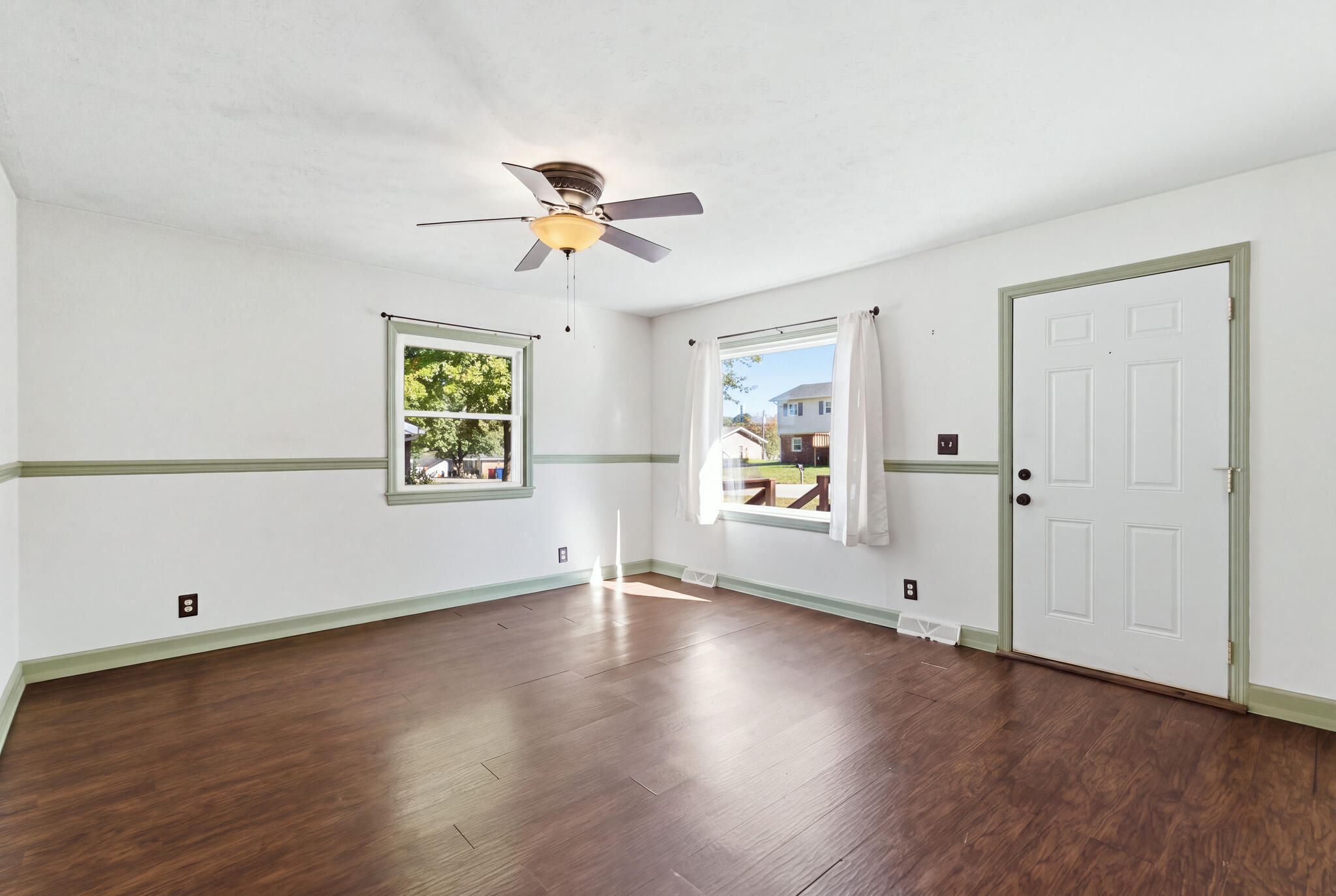 211 Brookfield Drive Property Photo 4