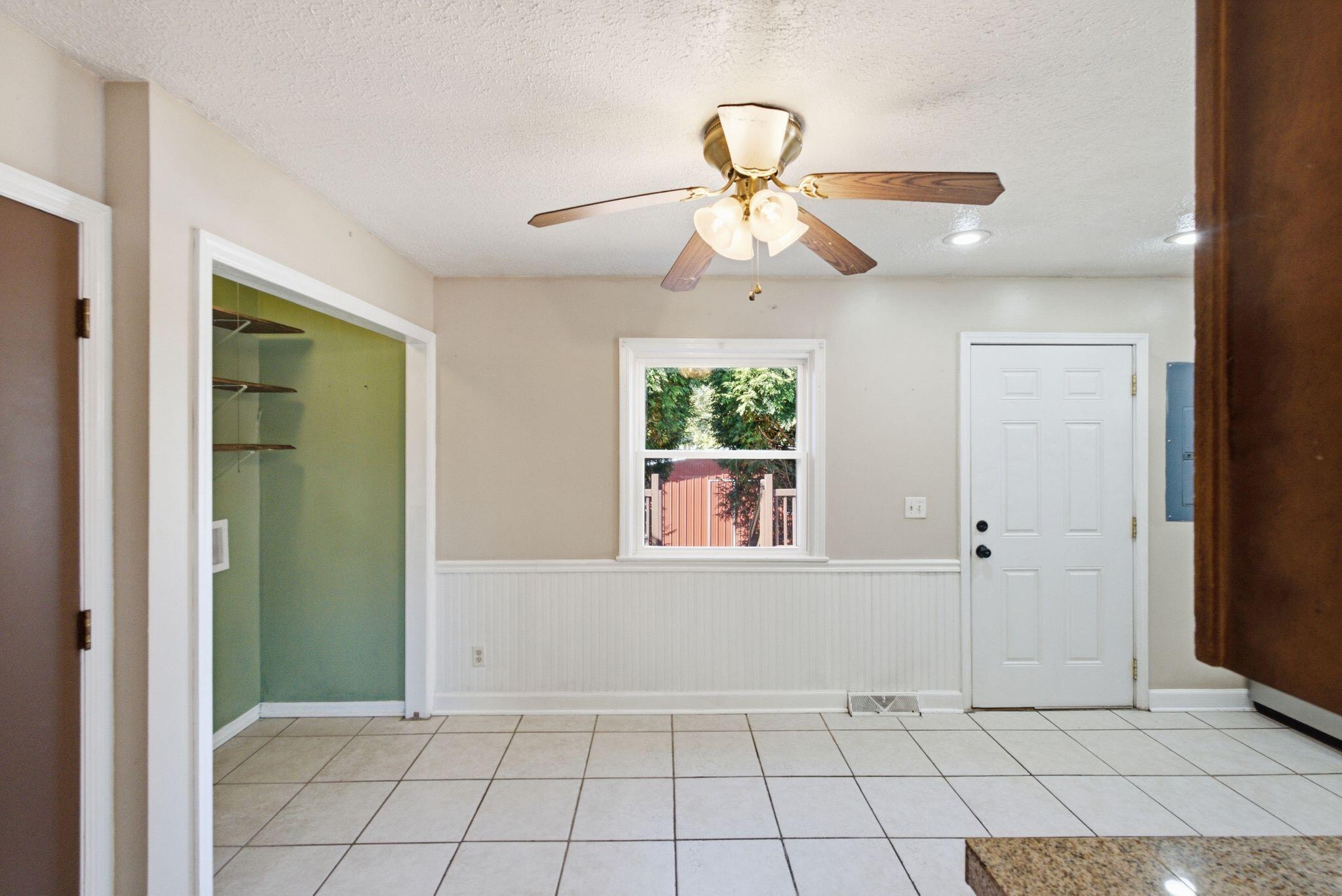 211 Brookfield Drive Property Photo 10