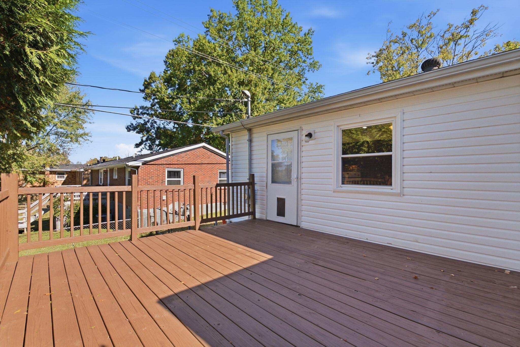 211 Brookfield Drive Property Photo 22