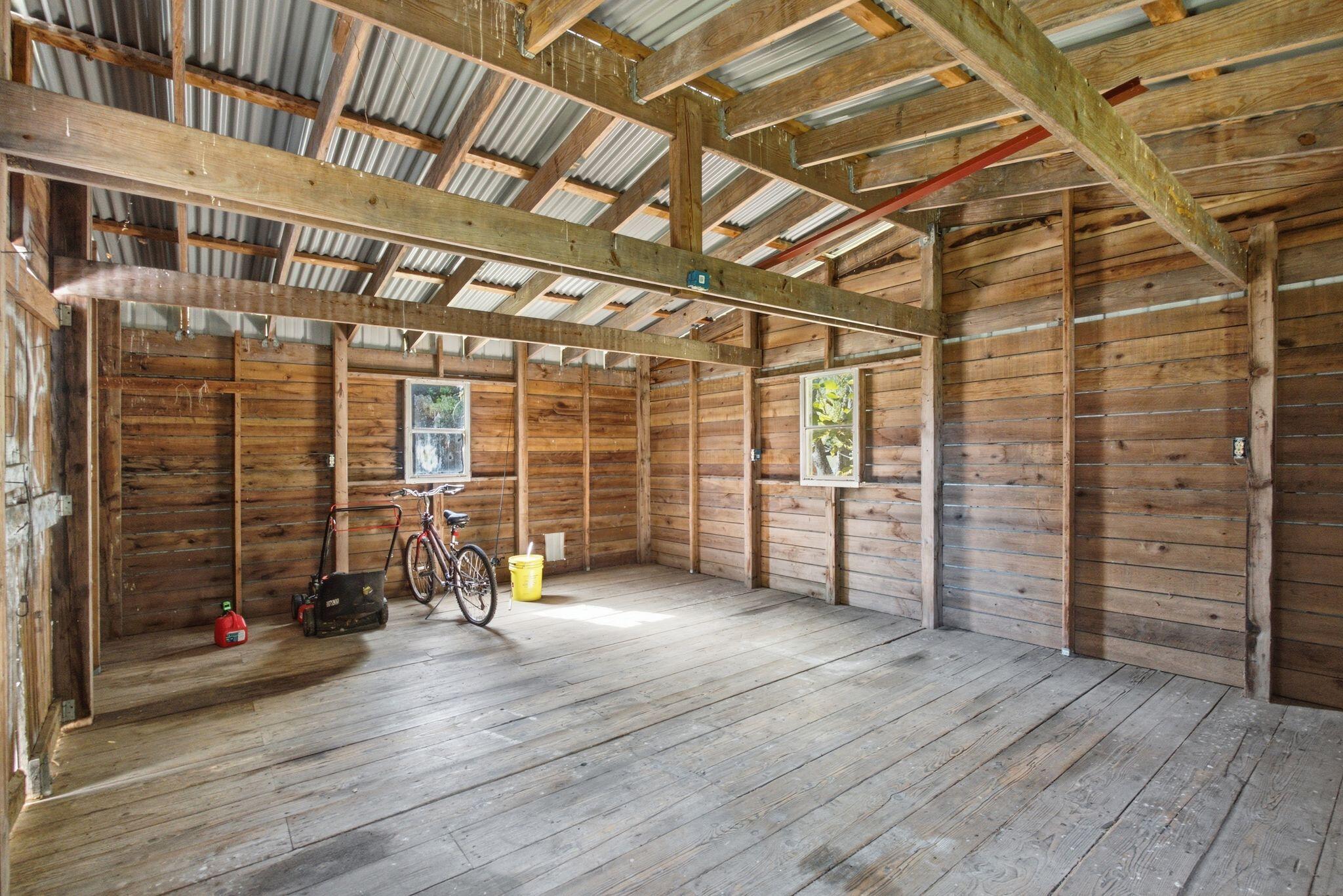 211 Brookfield Drive Property Photo 25