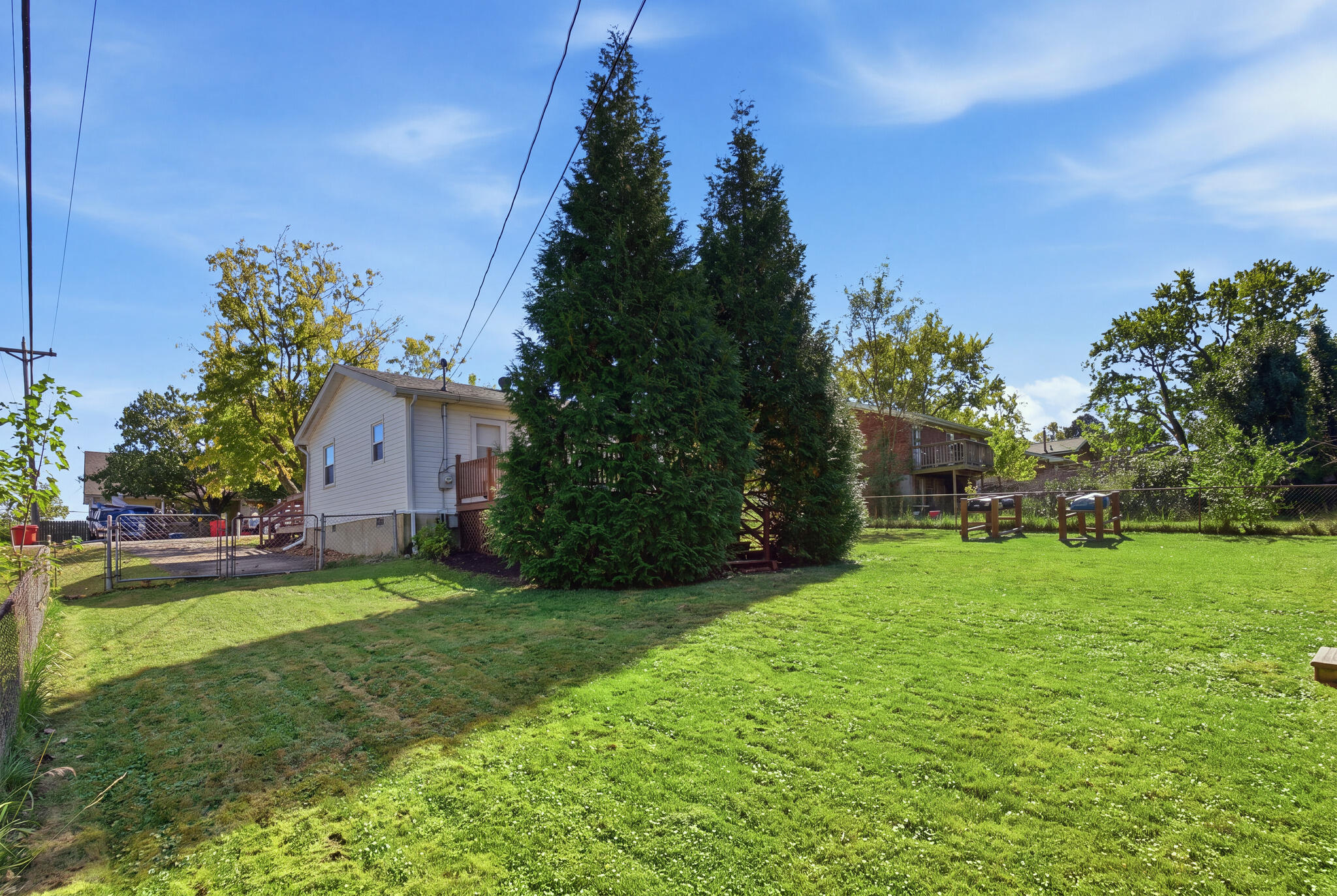211 Brookfield Drive Property Photo 32