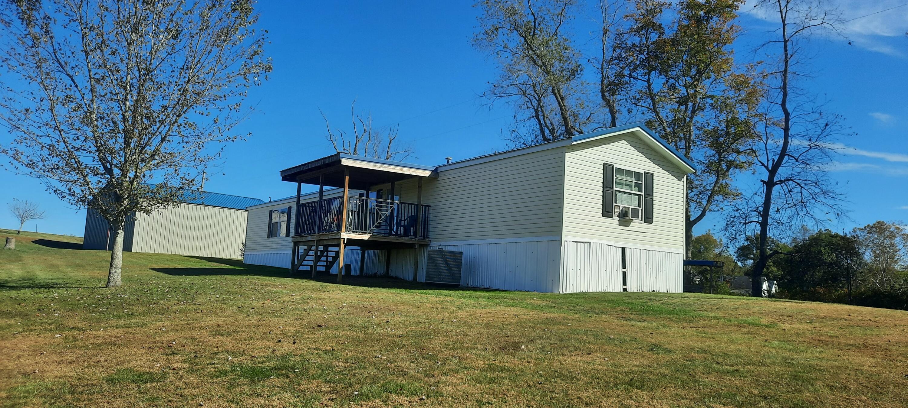495 J R Hinkle Road Property Photo 4