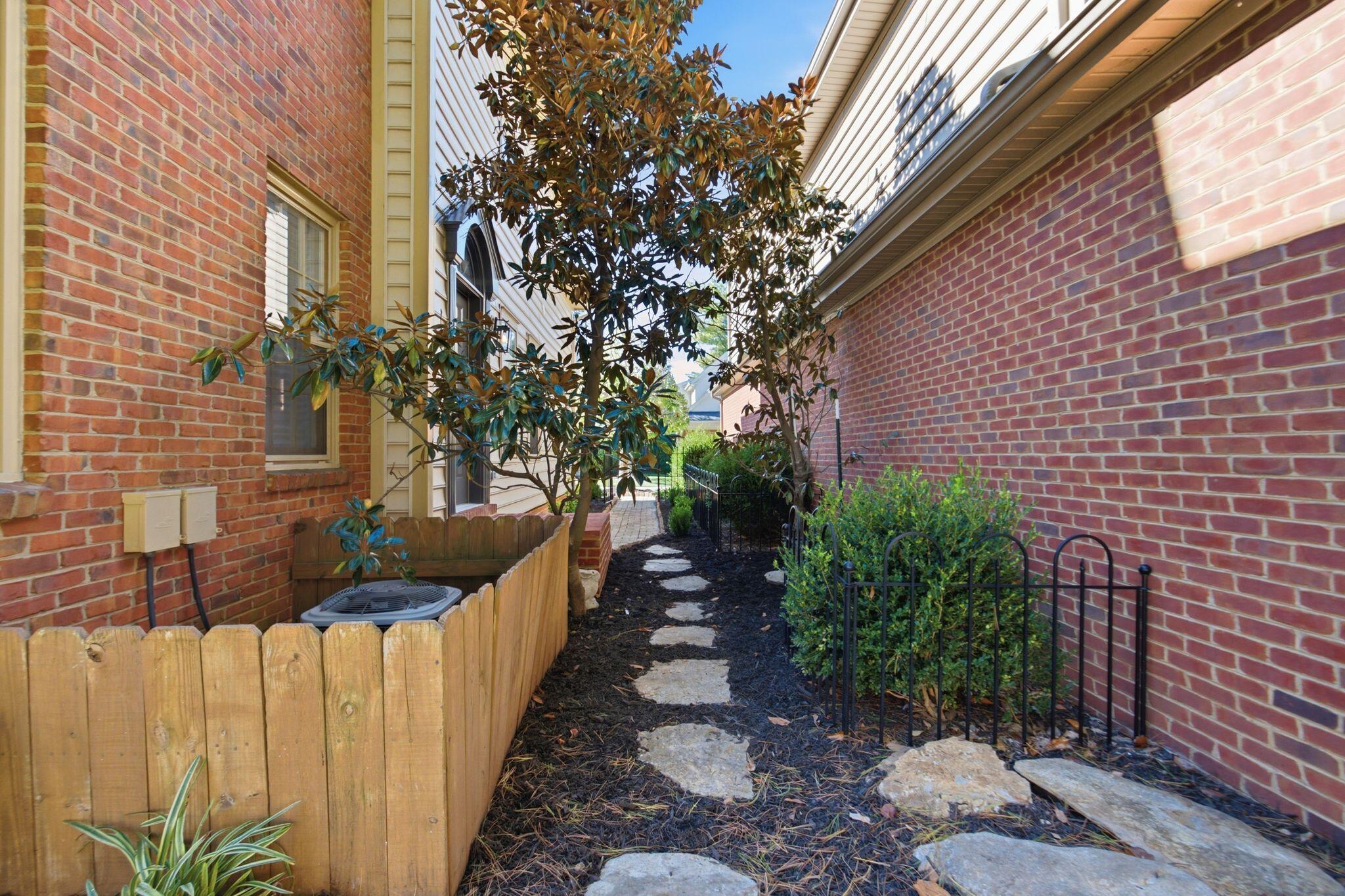 2920 Eastbrook Court Property Photo 52