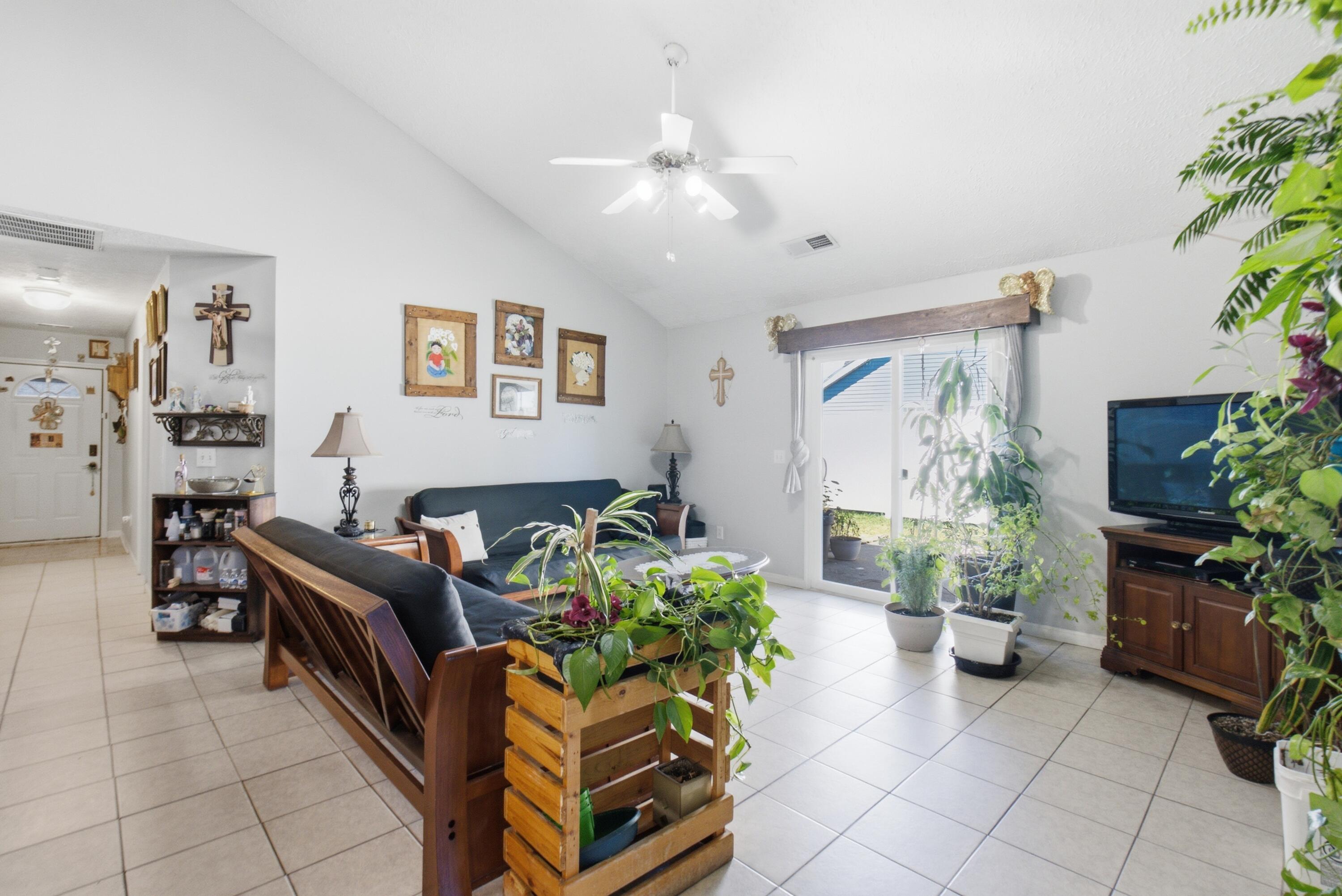 1378 Equestrian Way Property Photo 10