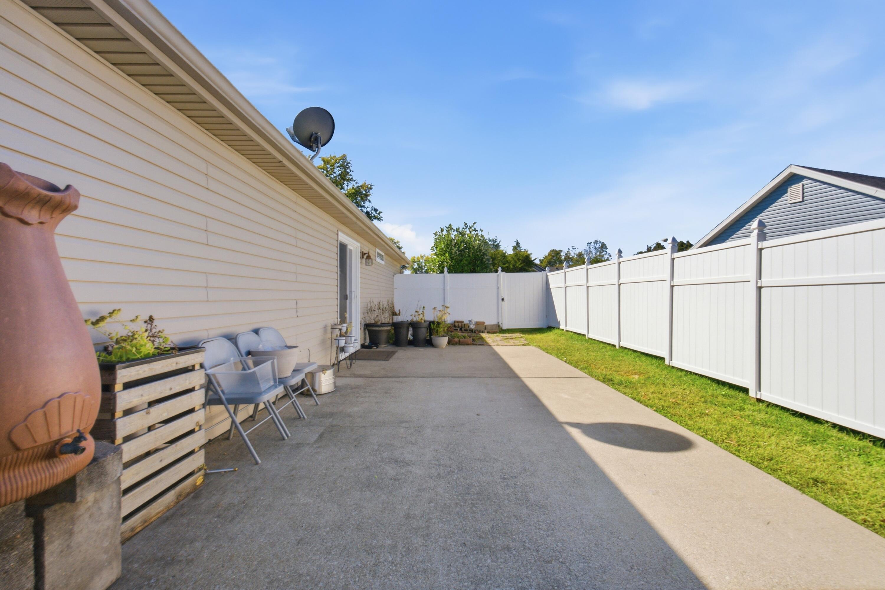 1378 Equestrian Way Property Photo 23