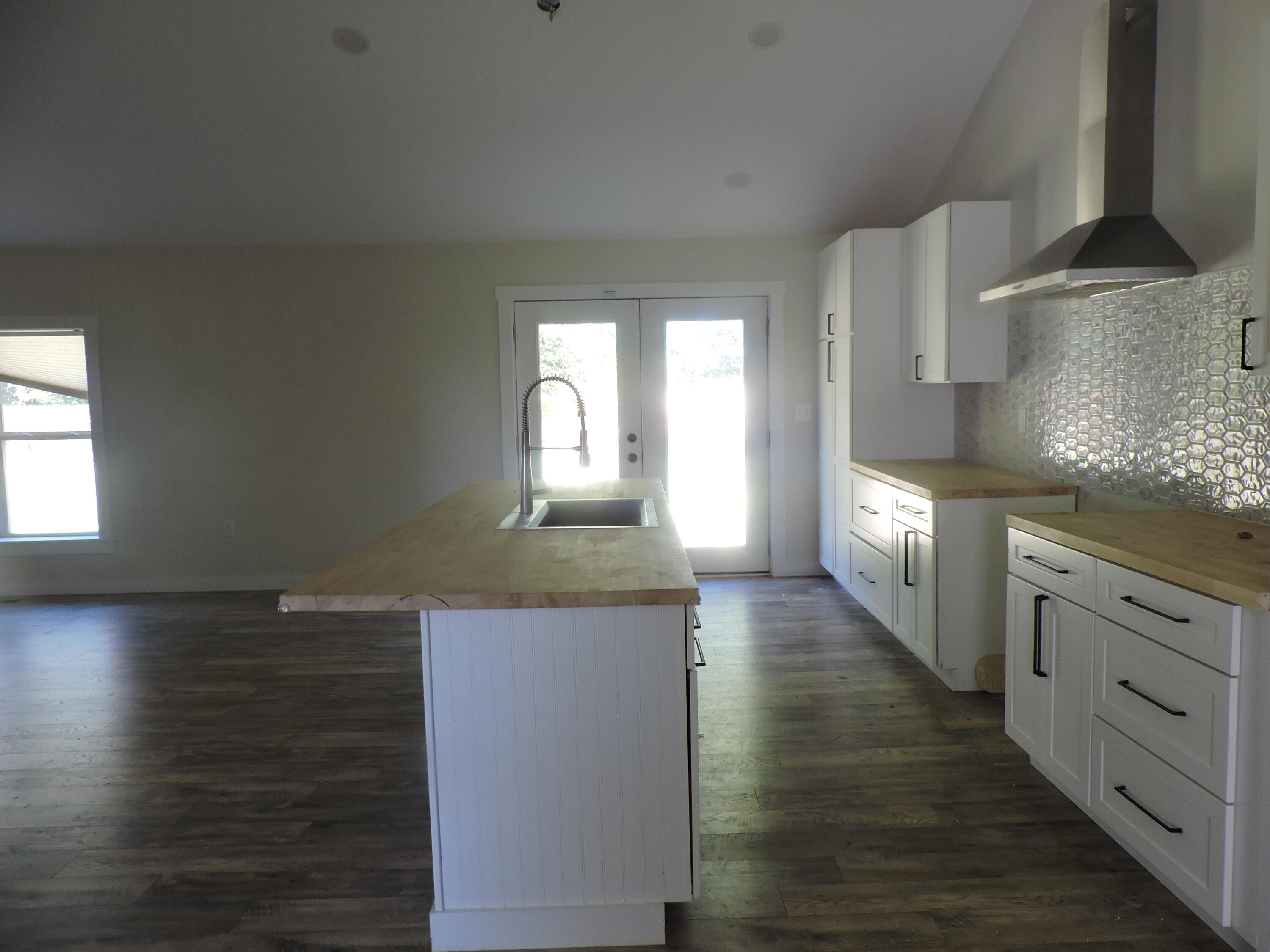 105 Hancock Lane Property Photo 11