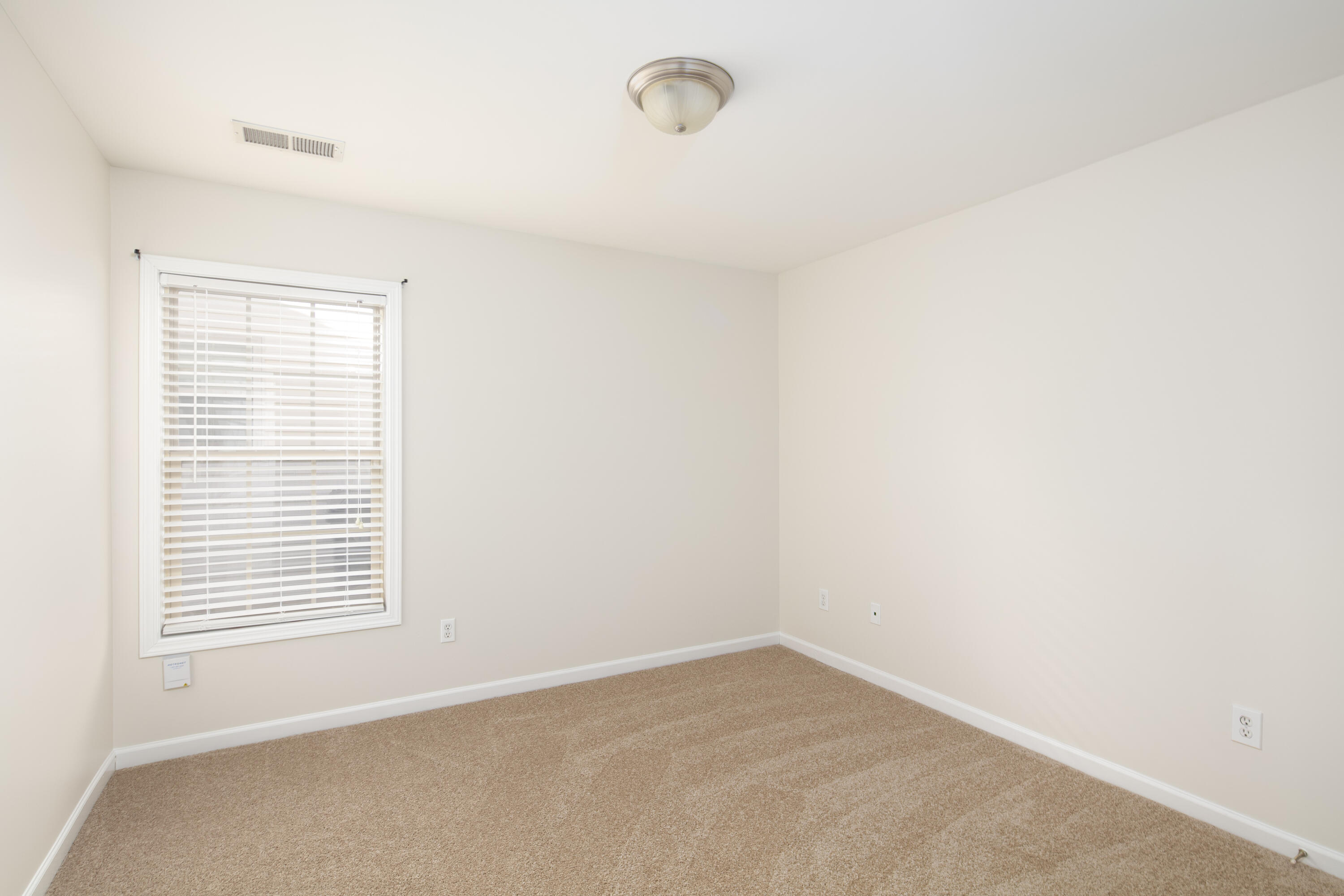 2533 Moray Place Property Photo 19