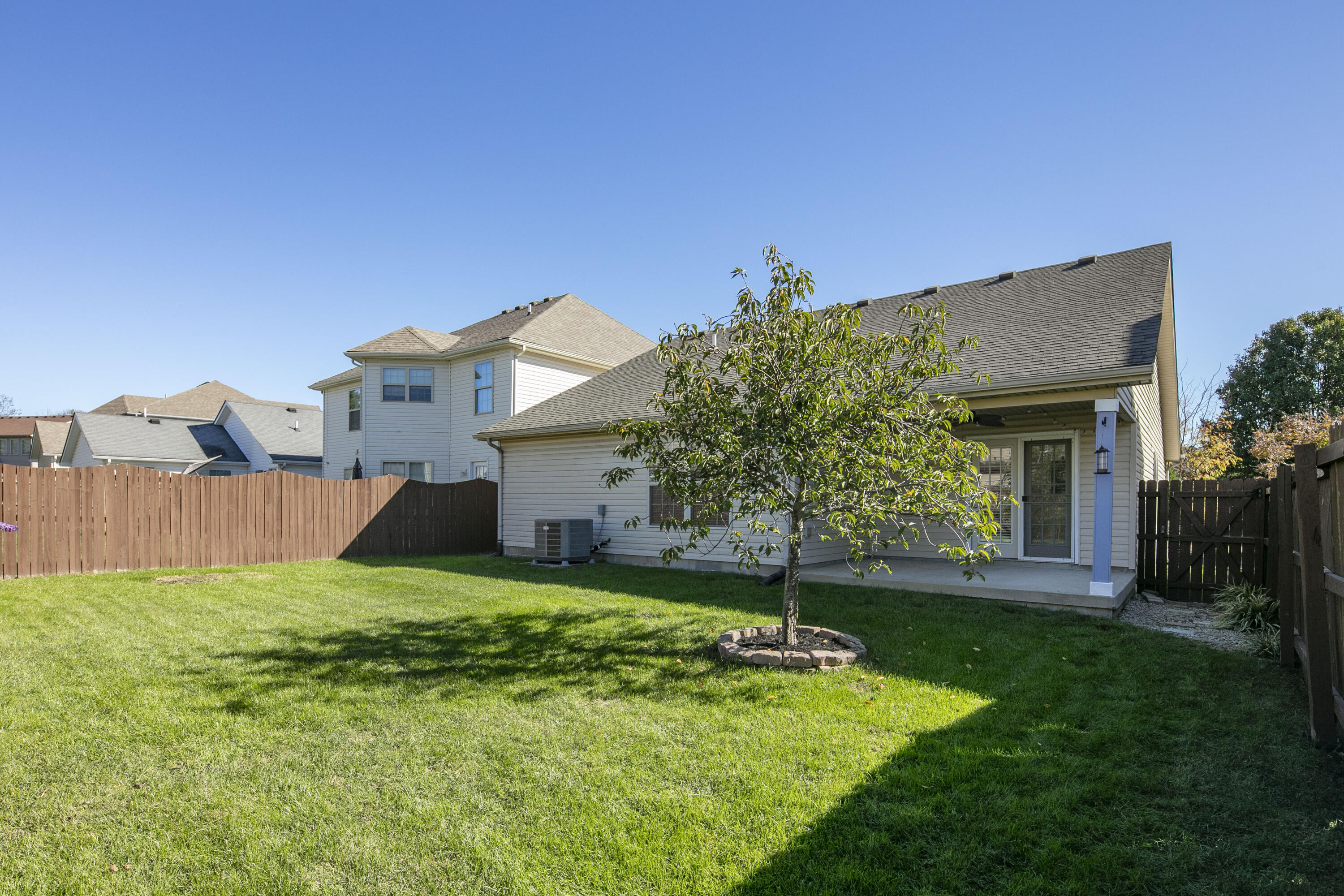 2533 Moray Place Property Photo 22