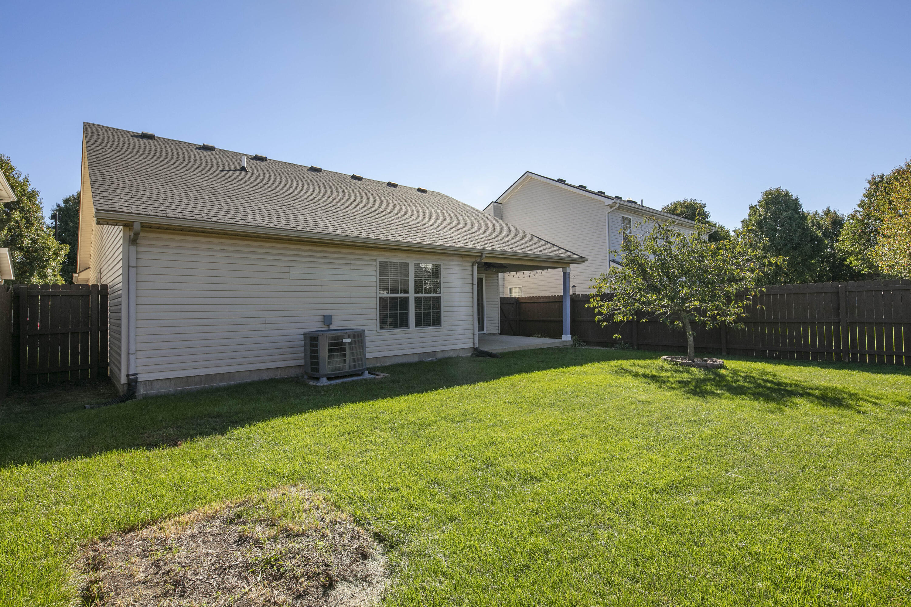 2533 Moray Place Property Photo 24