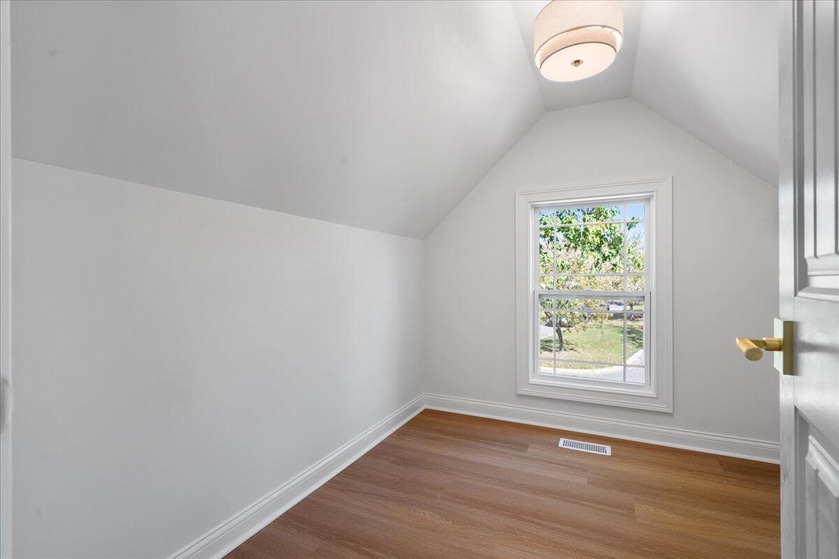 4616 Fitzroy Court Property Photo 31