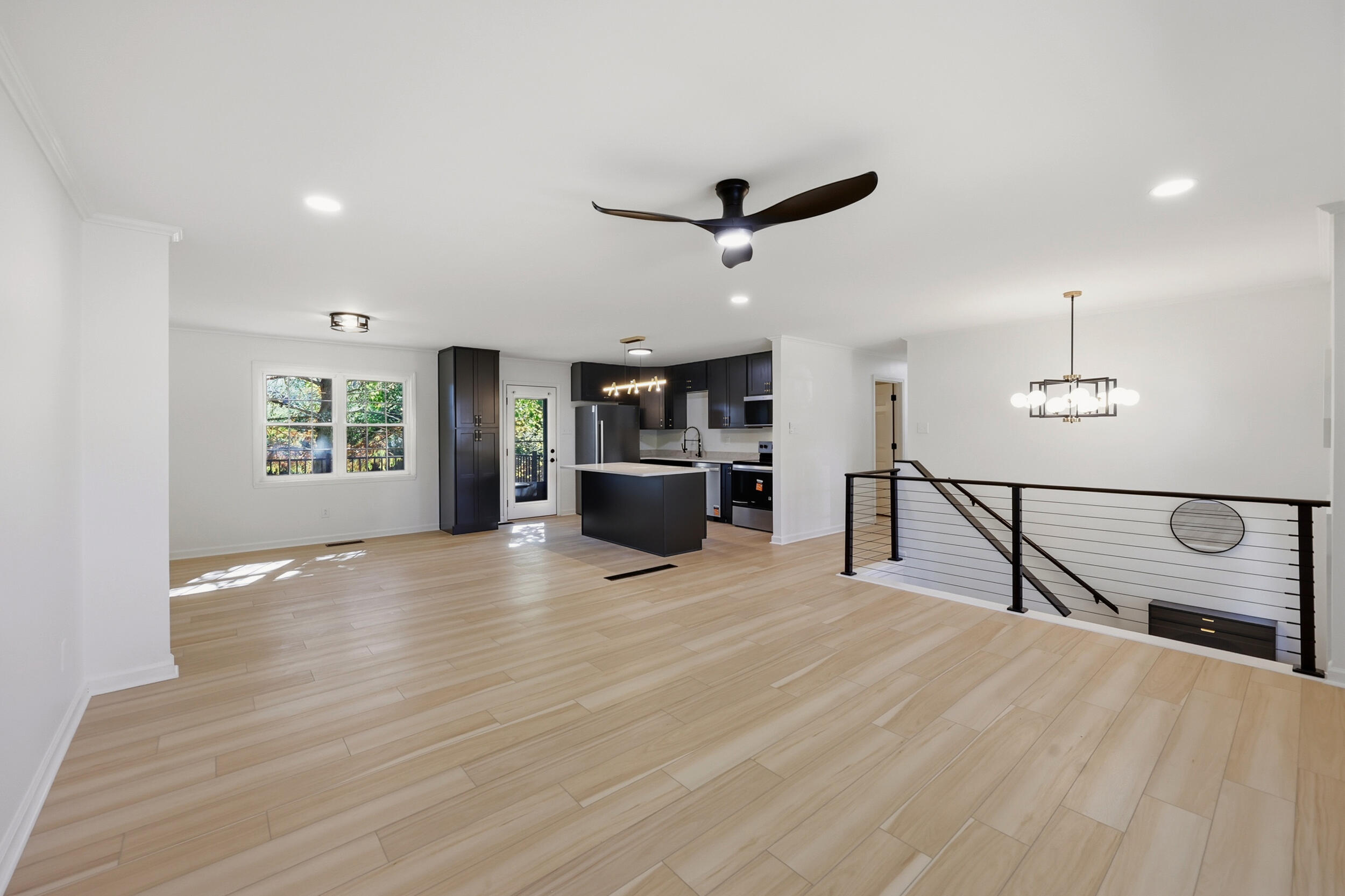 3304 Houndstooth Court Property Photo 4