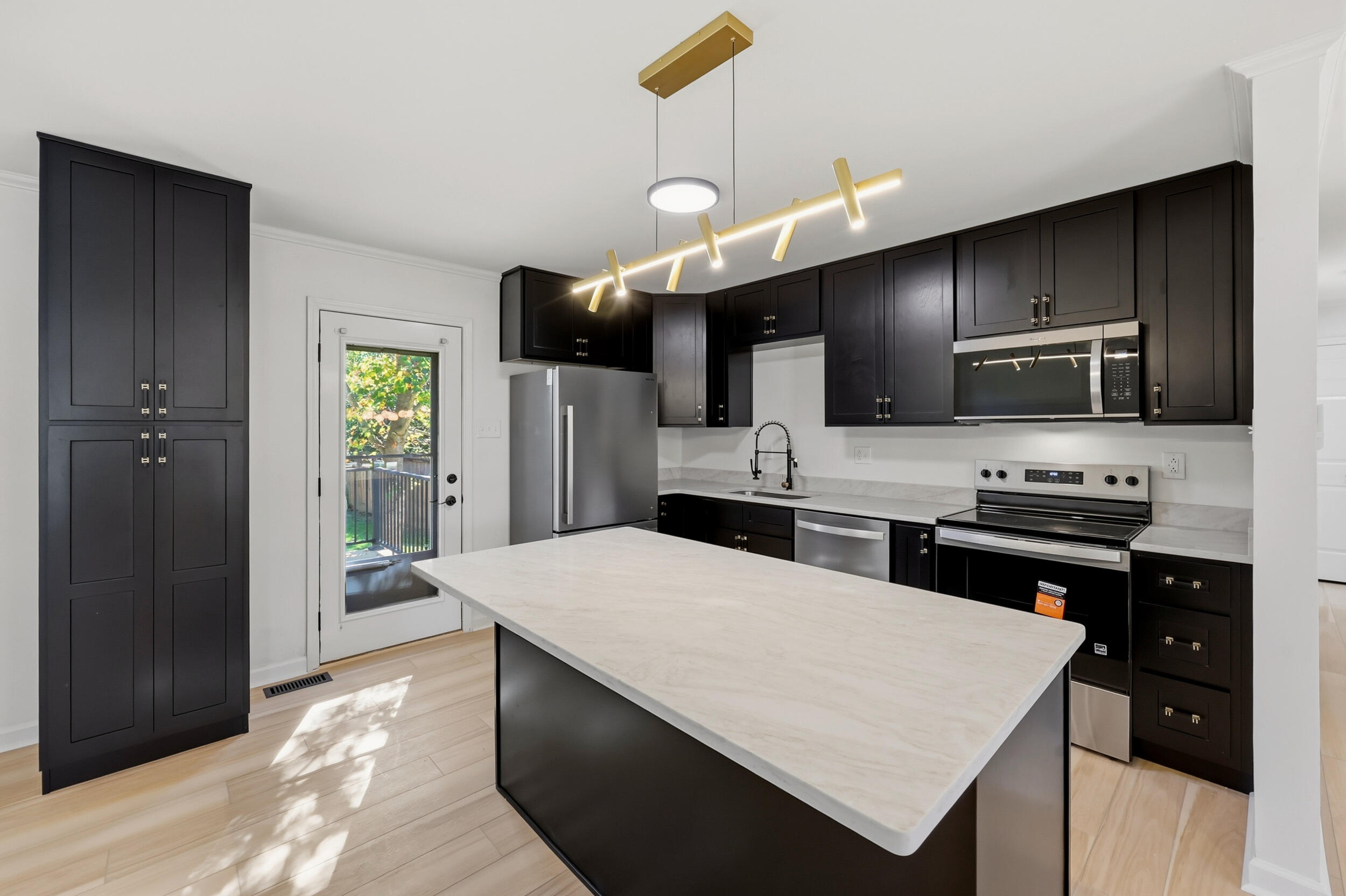 3304 Houndstooth Court Property Photo 10