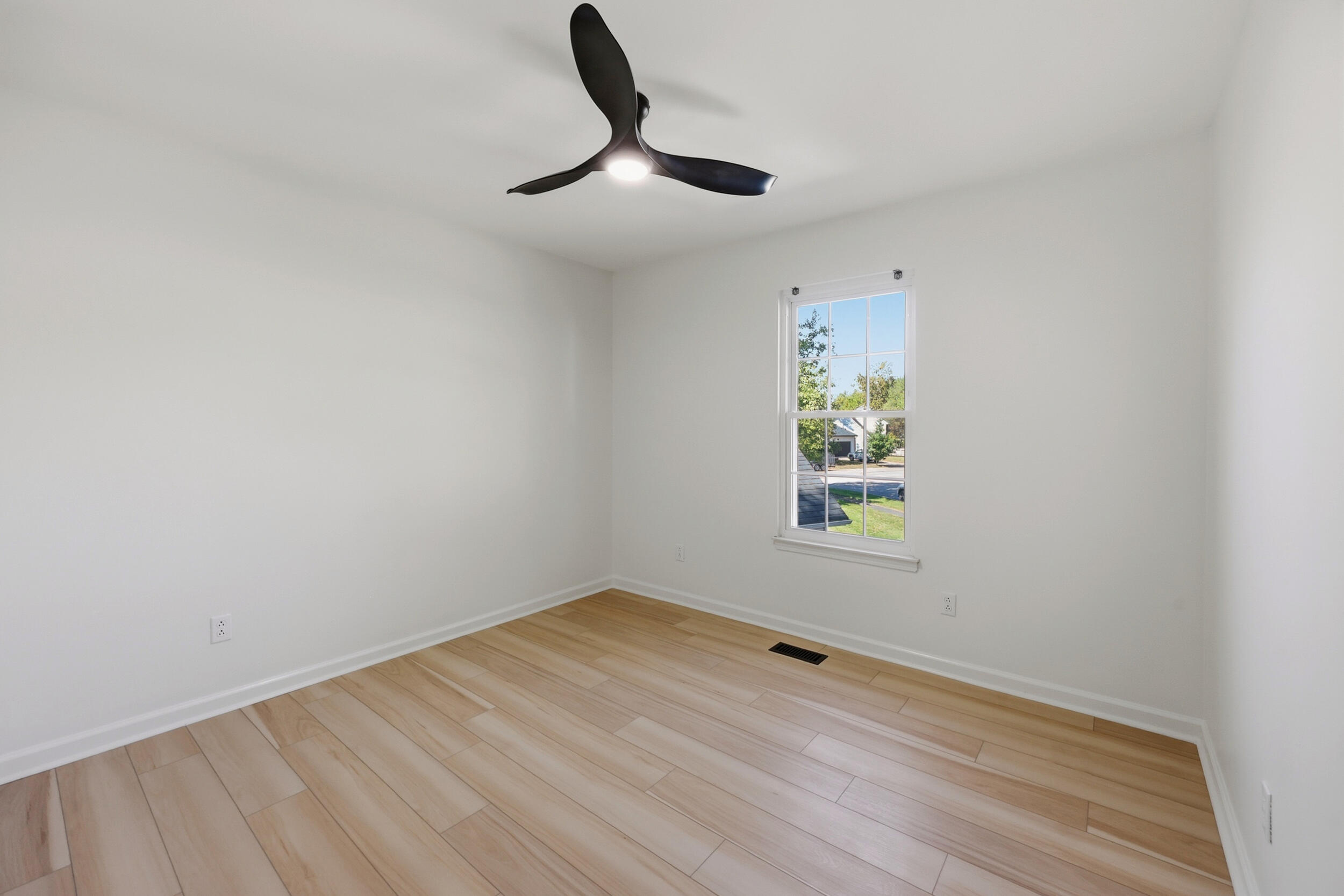 3304 Houndstooth Court Property Photo 20