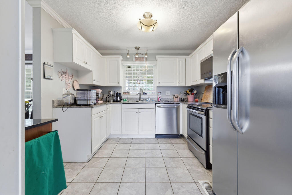 2398 Murray Highway Property Photo 8