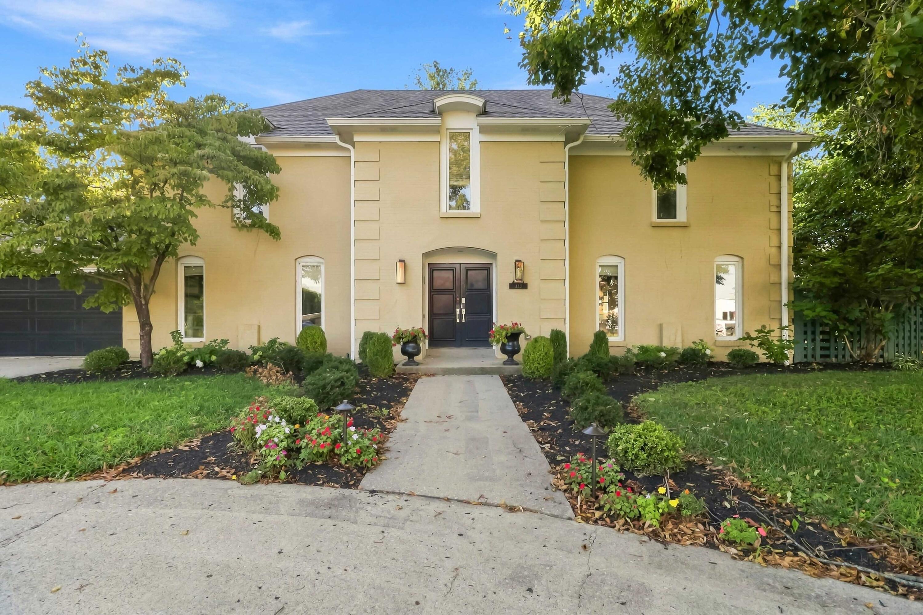 333 Lakeshore Drive Property Photo 1