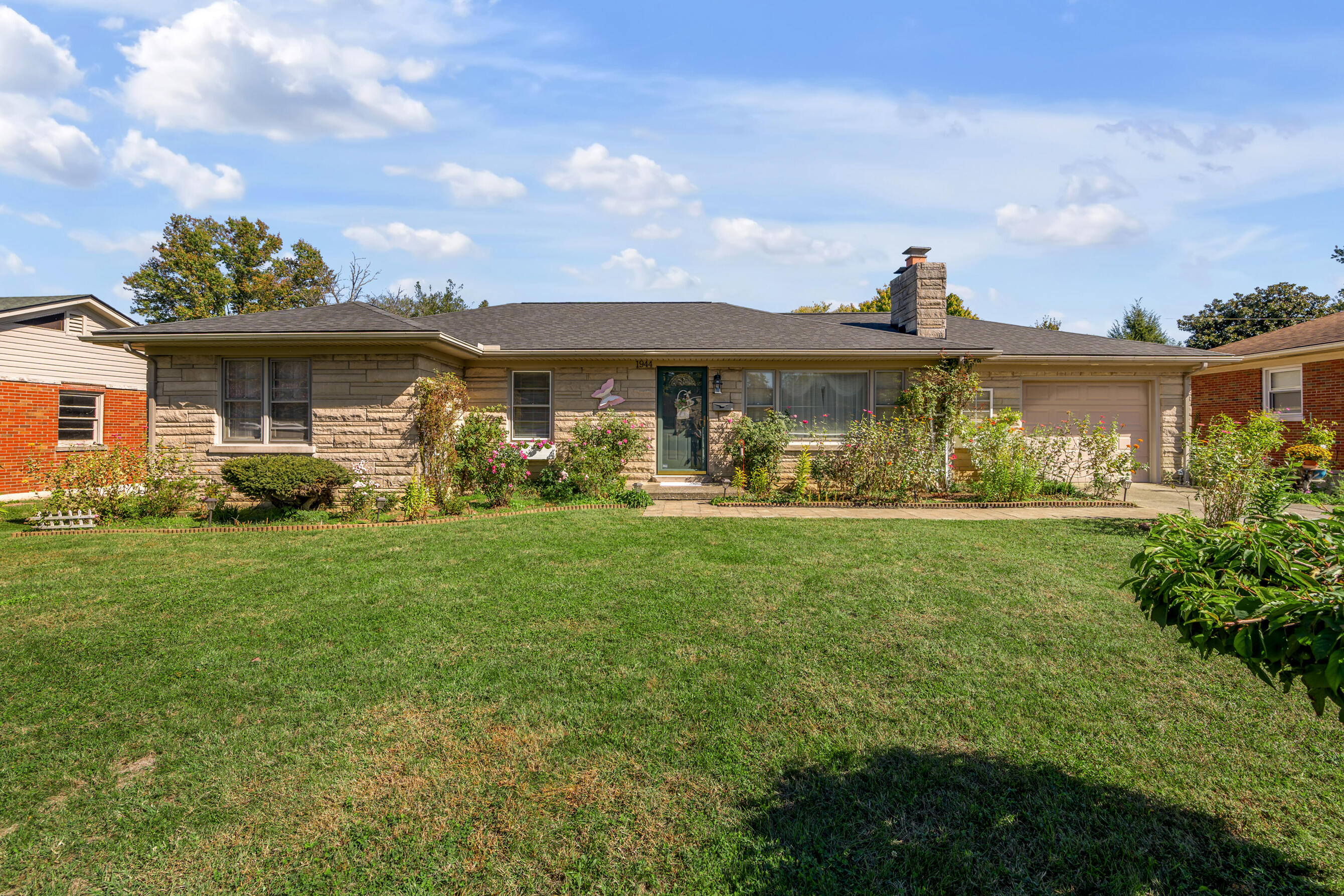 1944 Alexandria Drive Property Photo 1