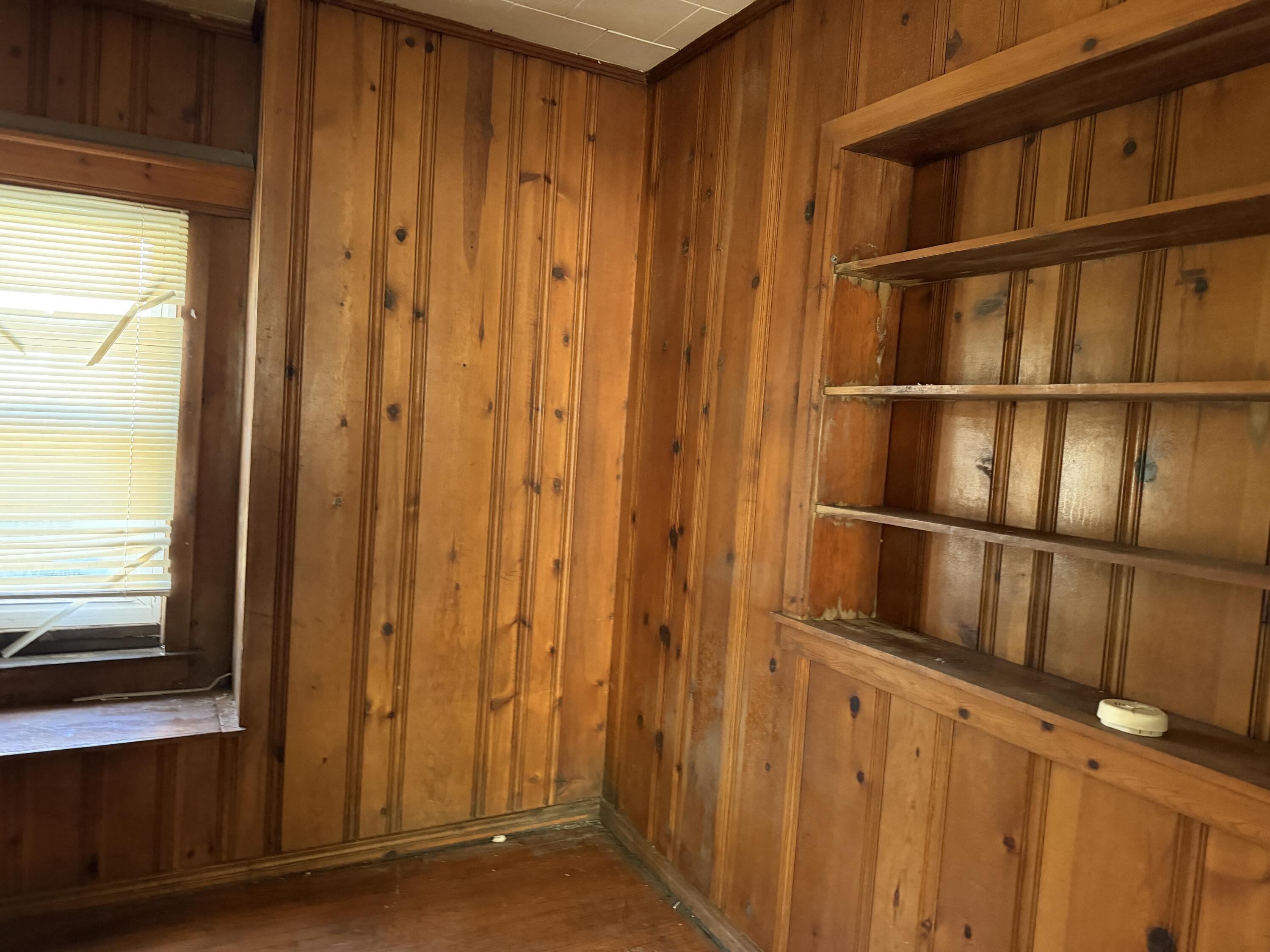 705 S Kentucky Avenue Property Photo 9