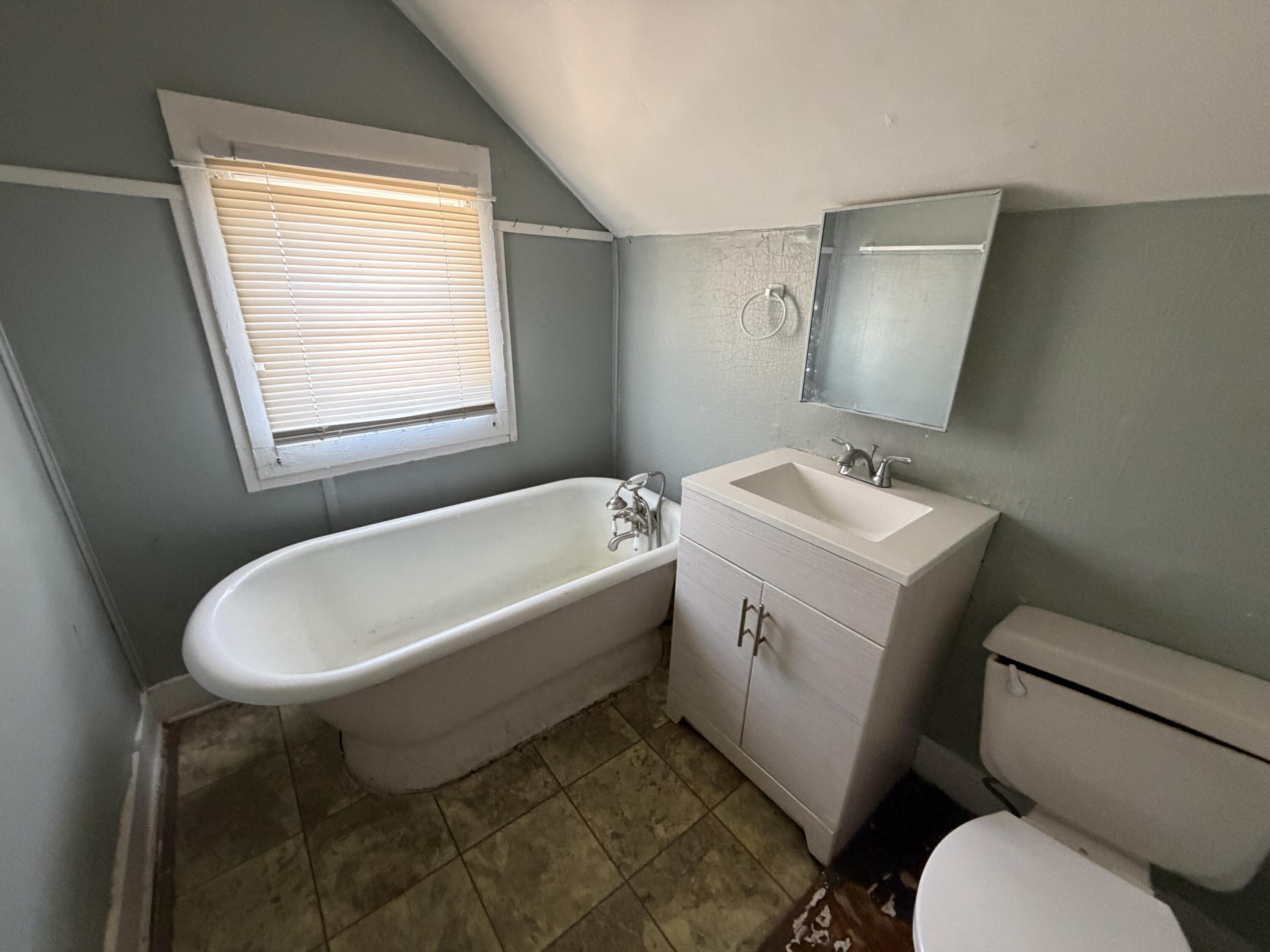 705 S Kentucky Avenue Property Photo 14