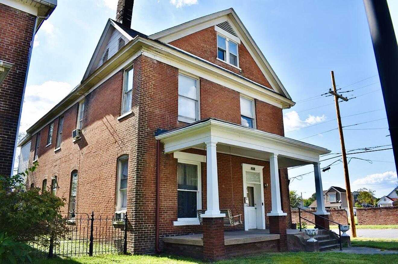 900 Monroe Street Property Photo 1