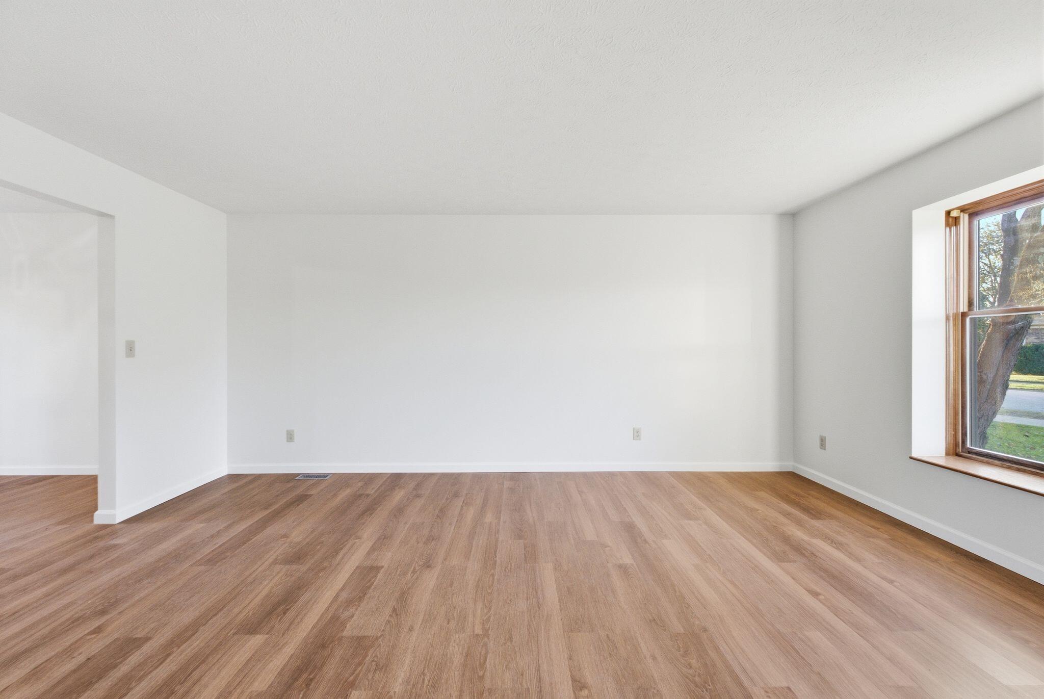 1058 Raintree Drive Property Photo 9