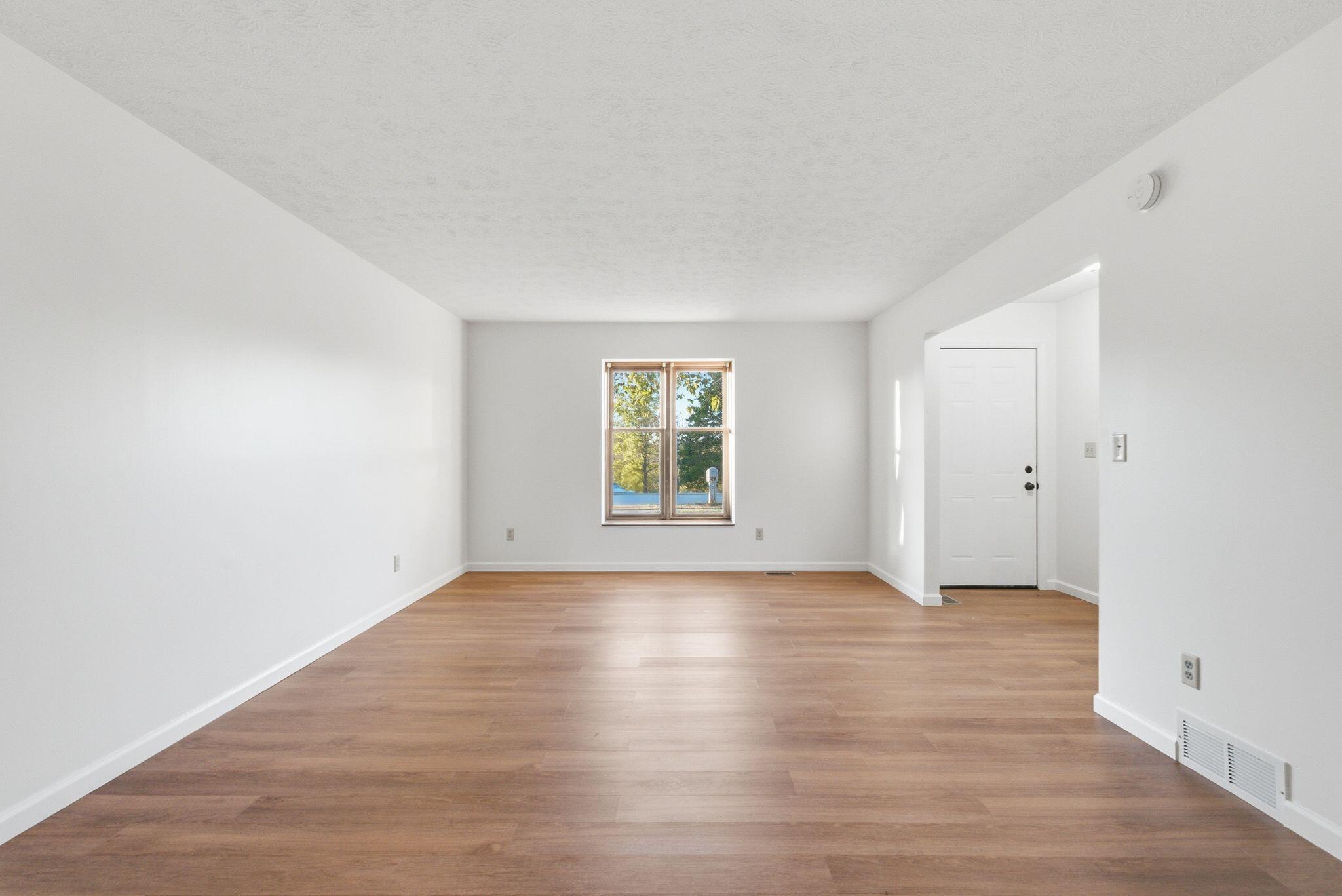 1058 Raintree Drive Property Photo 10