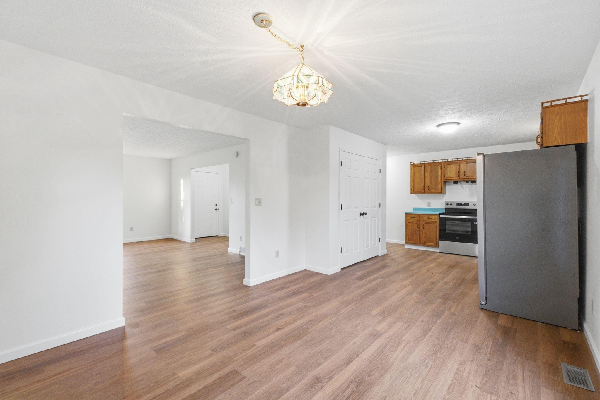 1058 Raintree Drive Property Photo 14