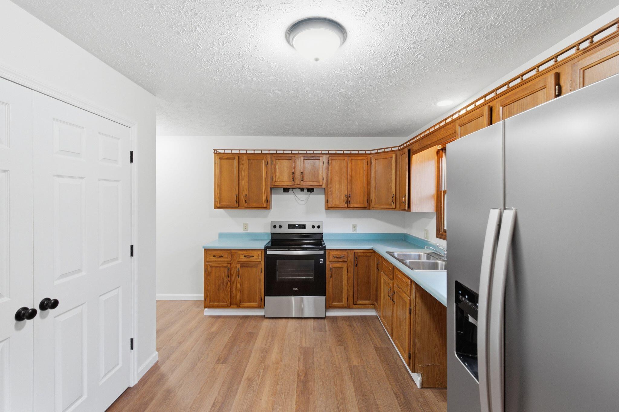 1058 Raintree Drive Property Photo 15