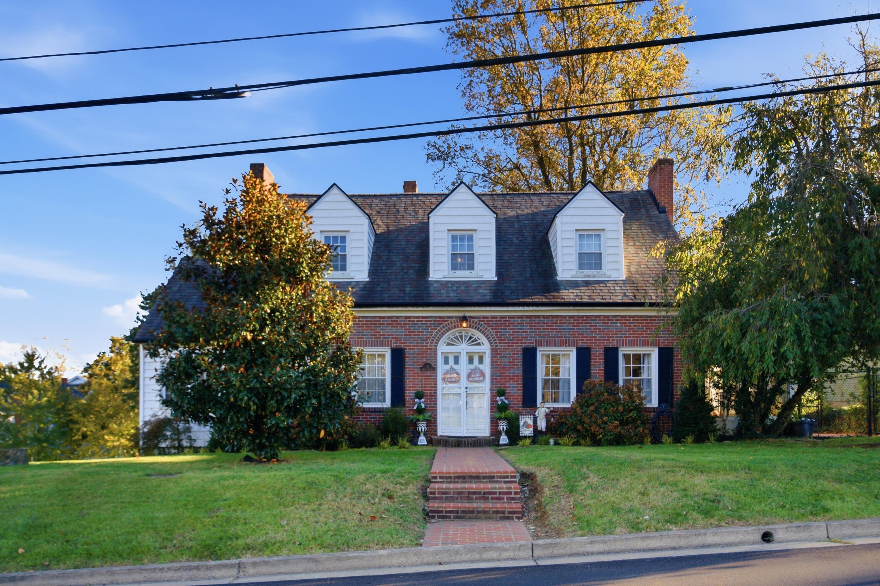 8 Winn Street Property Photo 1