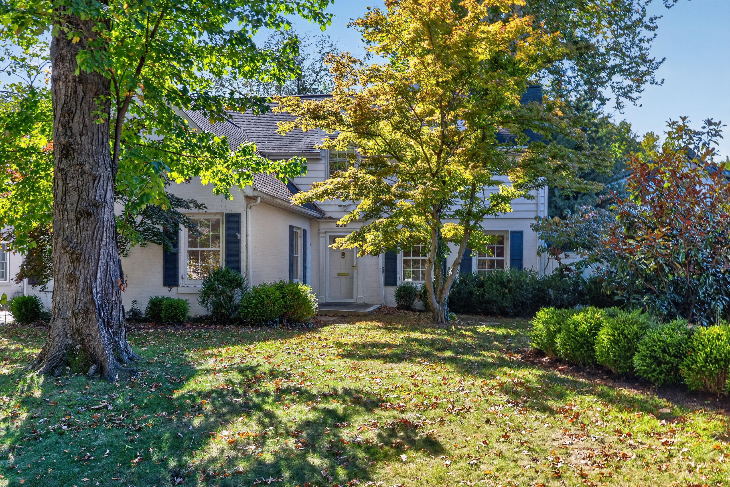220 Chenault Road Property Photo 2