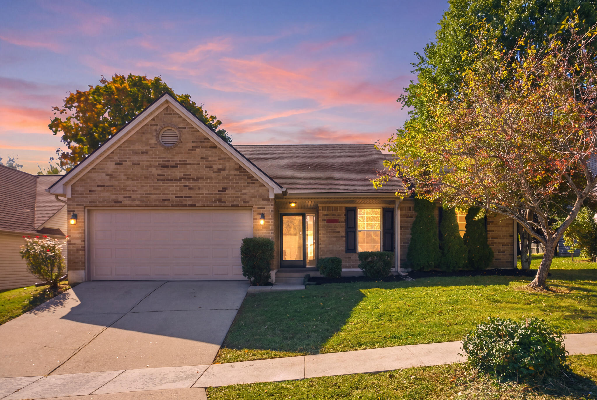 2224 Kenwood Drive Property Photo 1