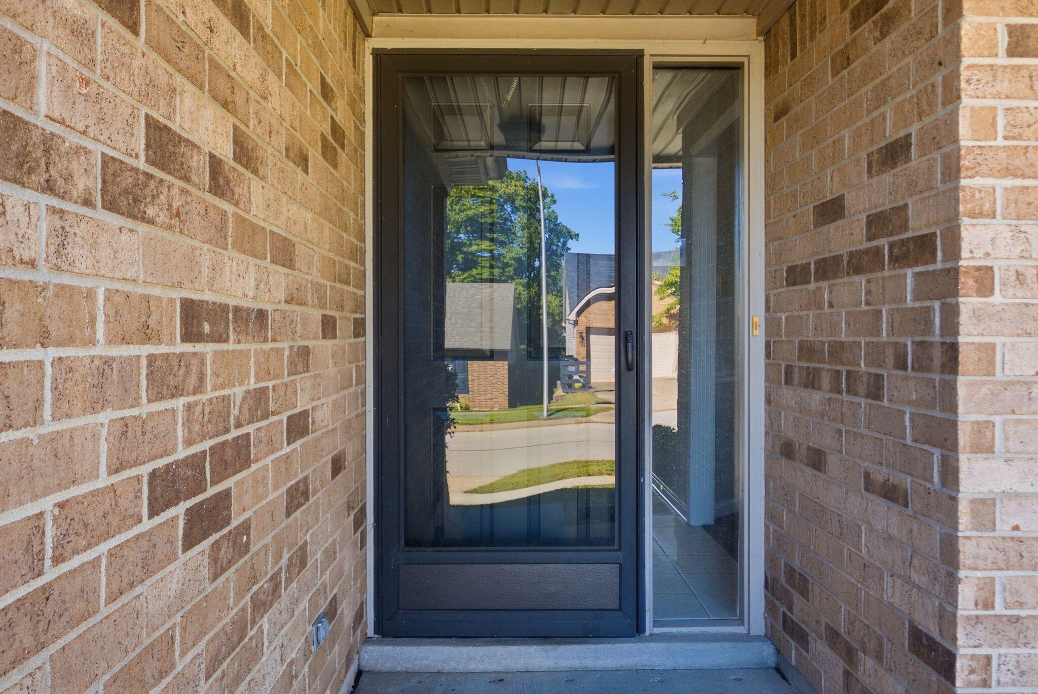 2224 Kenwood Drive Property Photo 4