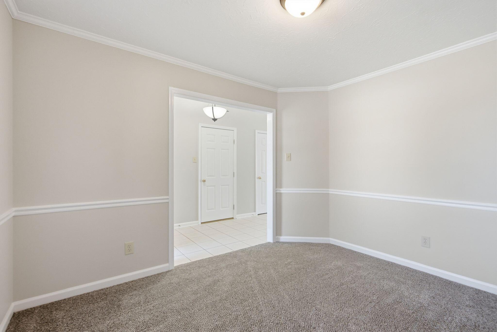 2224 Kenwood Drive Property Photo 8