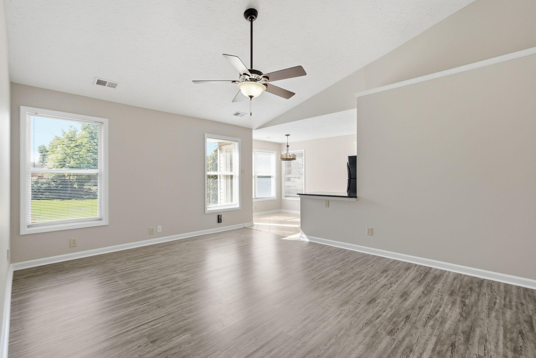 2224 Kenwood Drive Property Photo 9