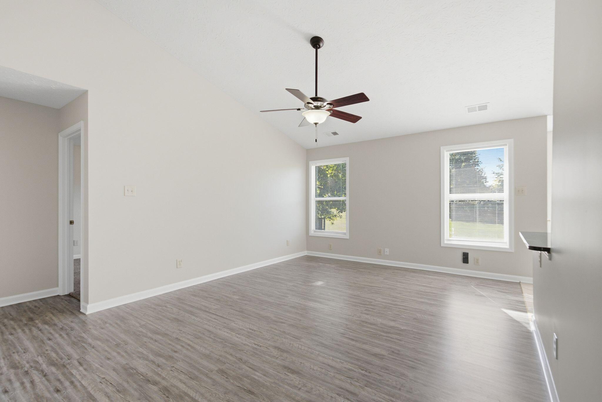 2224 Kenwood Drive Property Photo 10