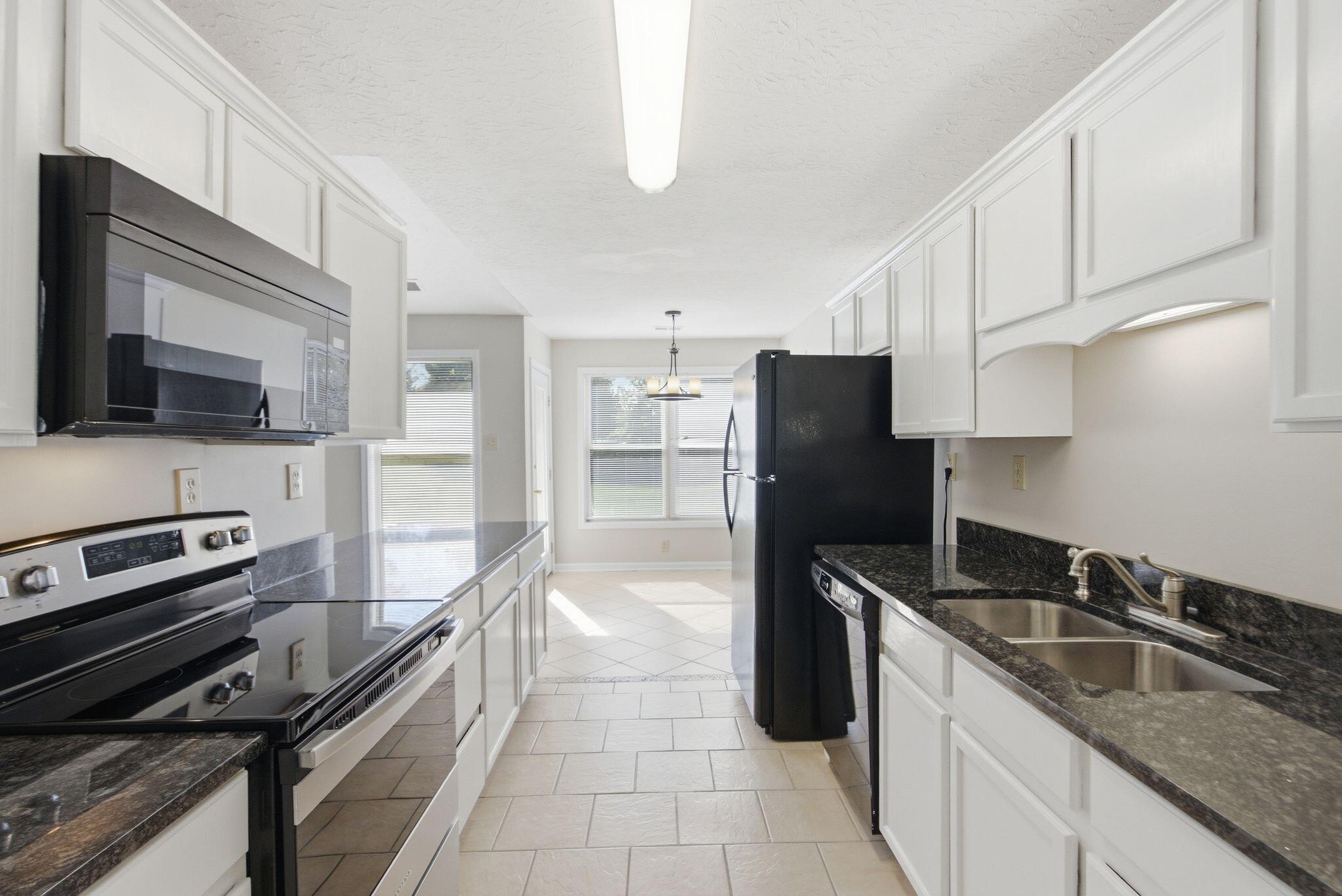 2224 Kenwood Drive Property Photo 12