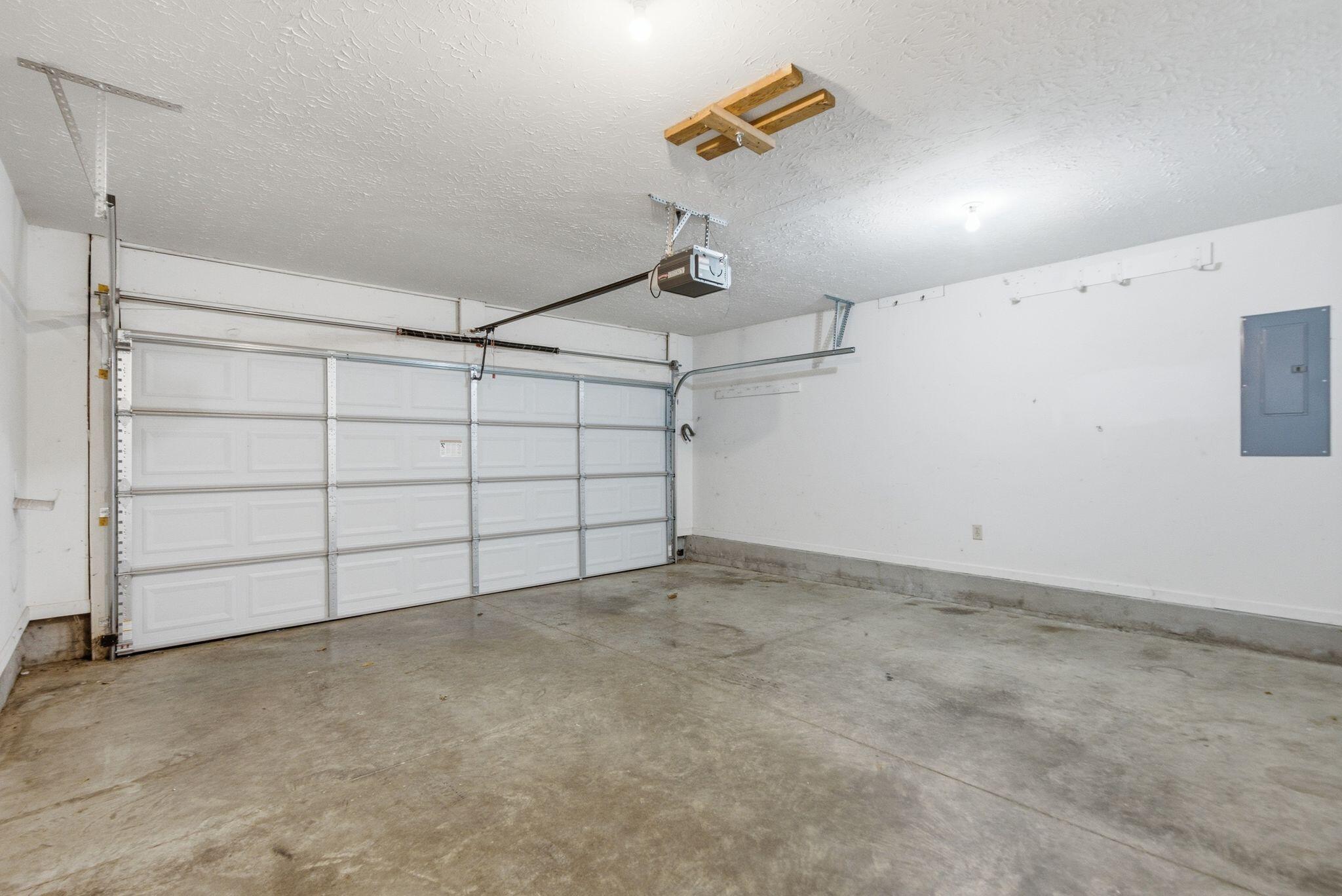 2224 Kenwood Drive Property Photo 29
