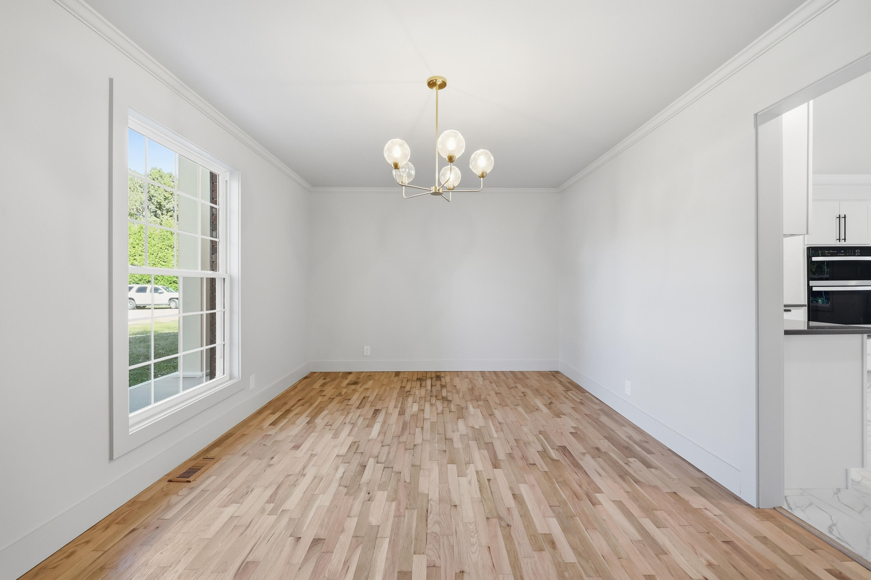 315 Pin Oak Property Photo 8