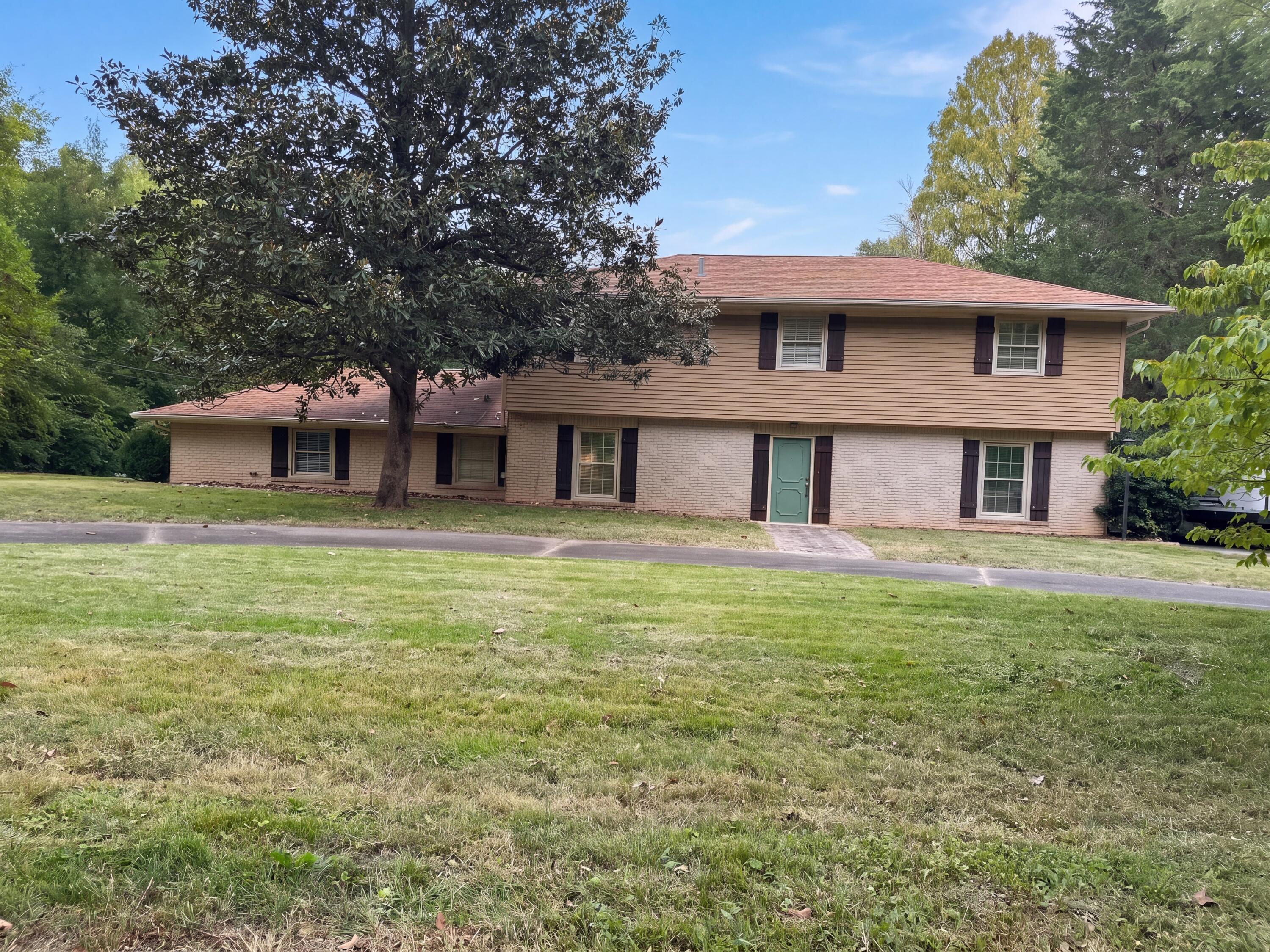 592 Woodland Drive Property Photo 1