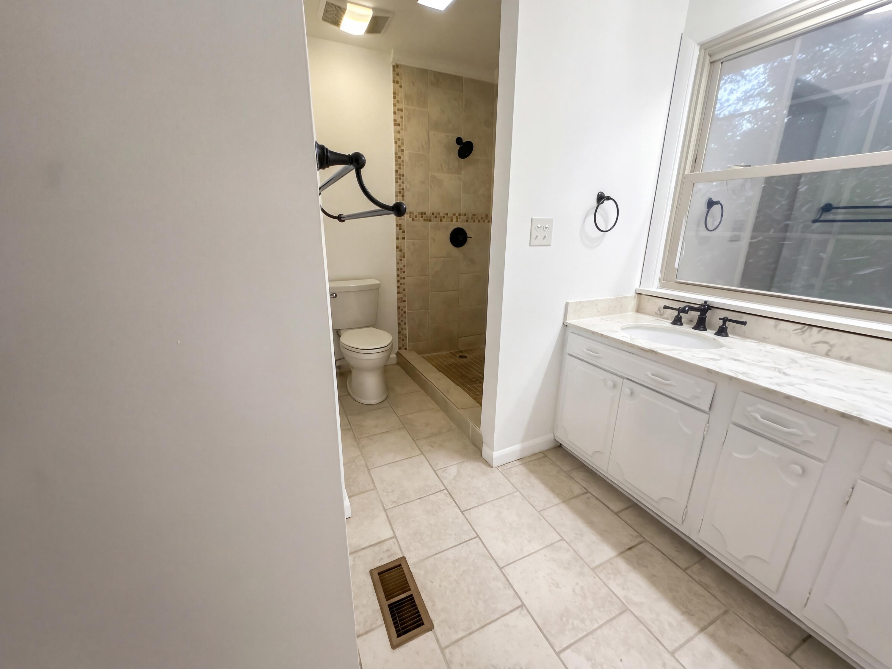 592 Woodland Drive Property Photo 9