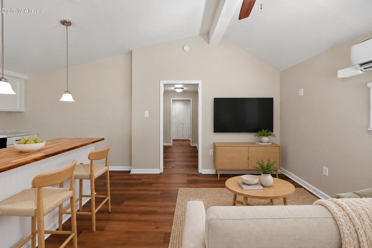 104 1/2 Henton Road Property Photo 4