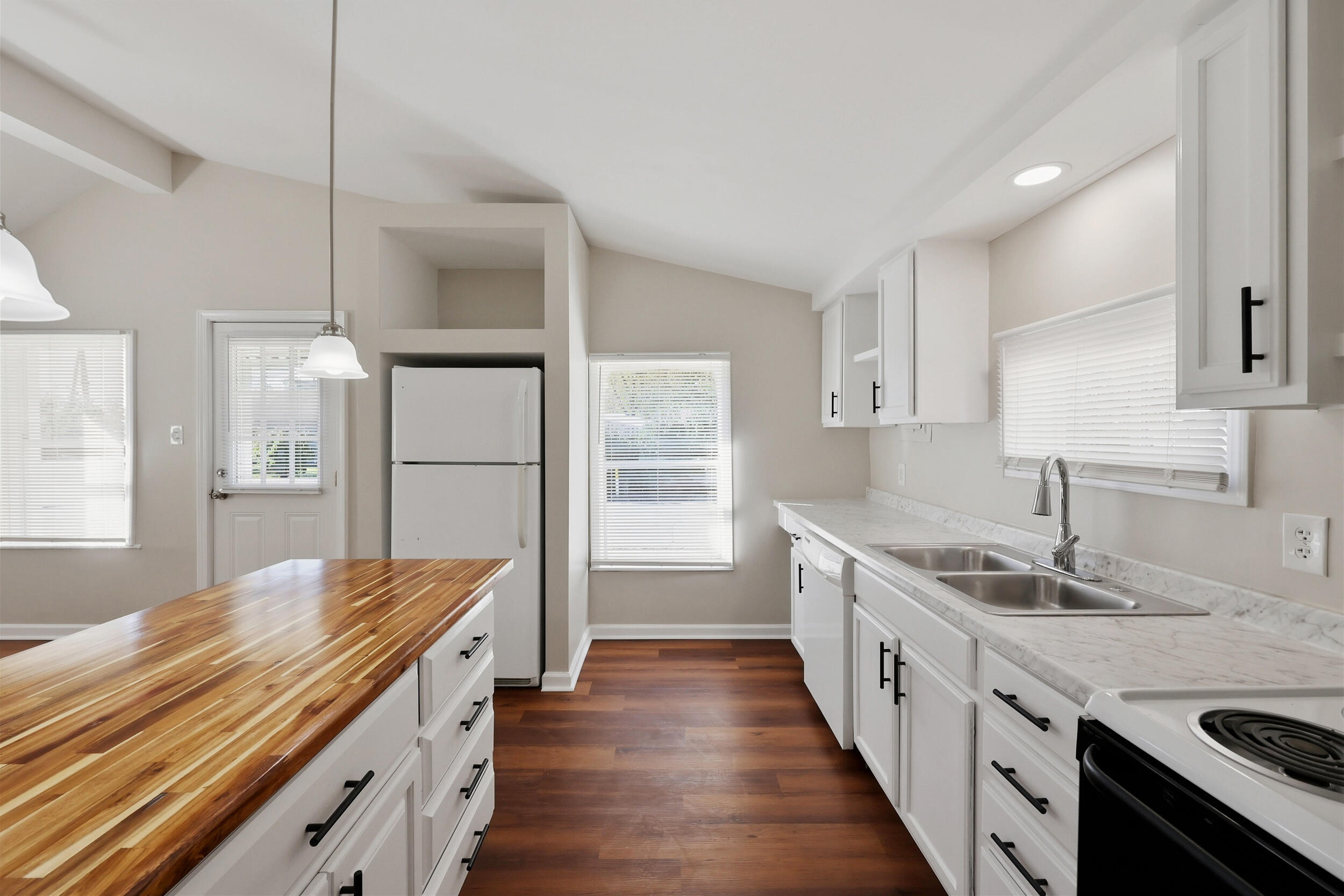 104 1/2 Henton Road Property Photo 7
